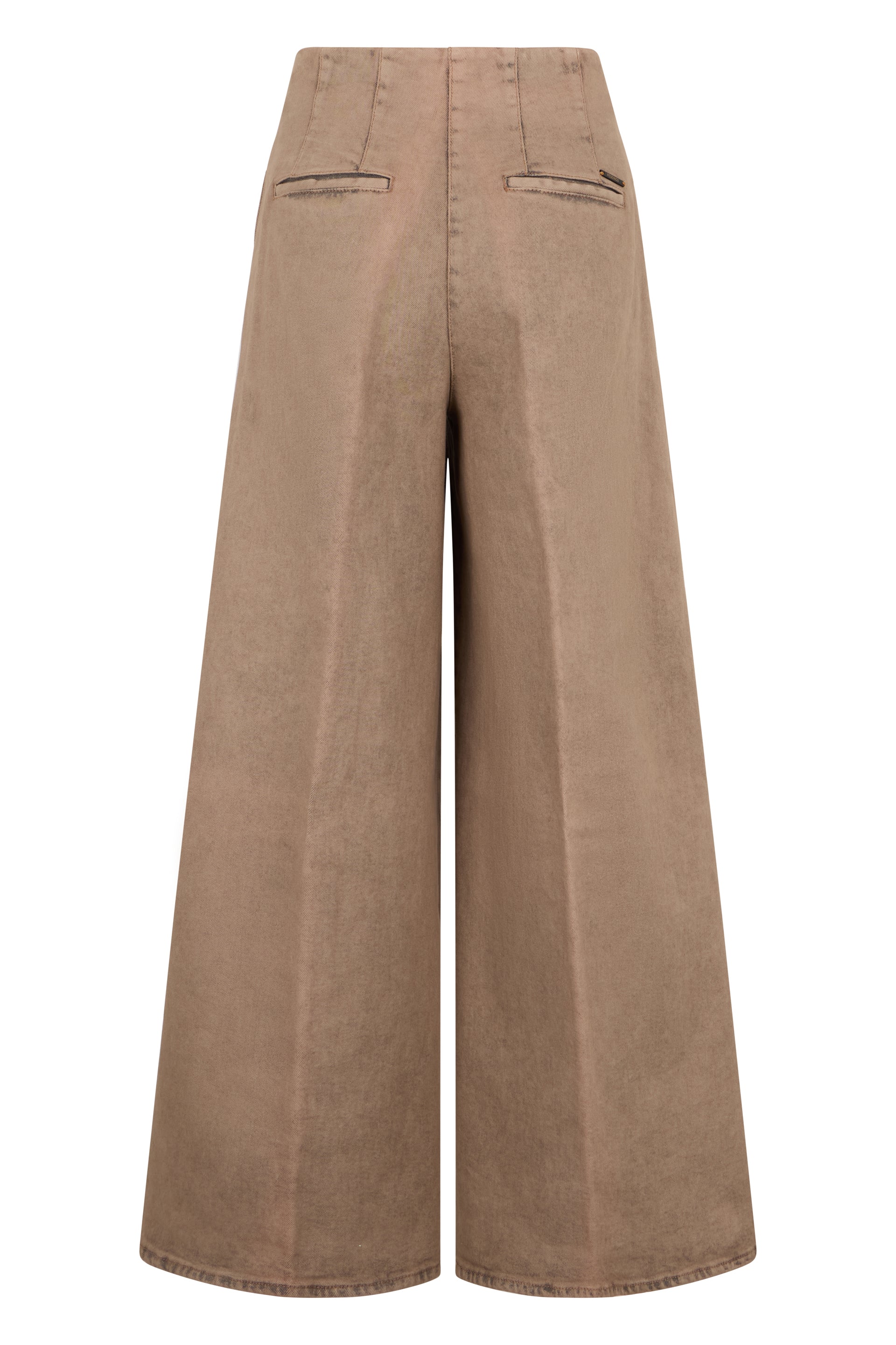 Loose camel-colored jeans with a high waist and versatile design.