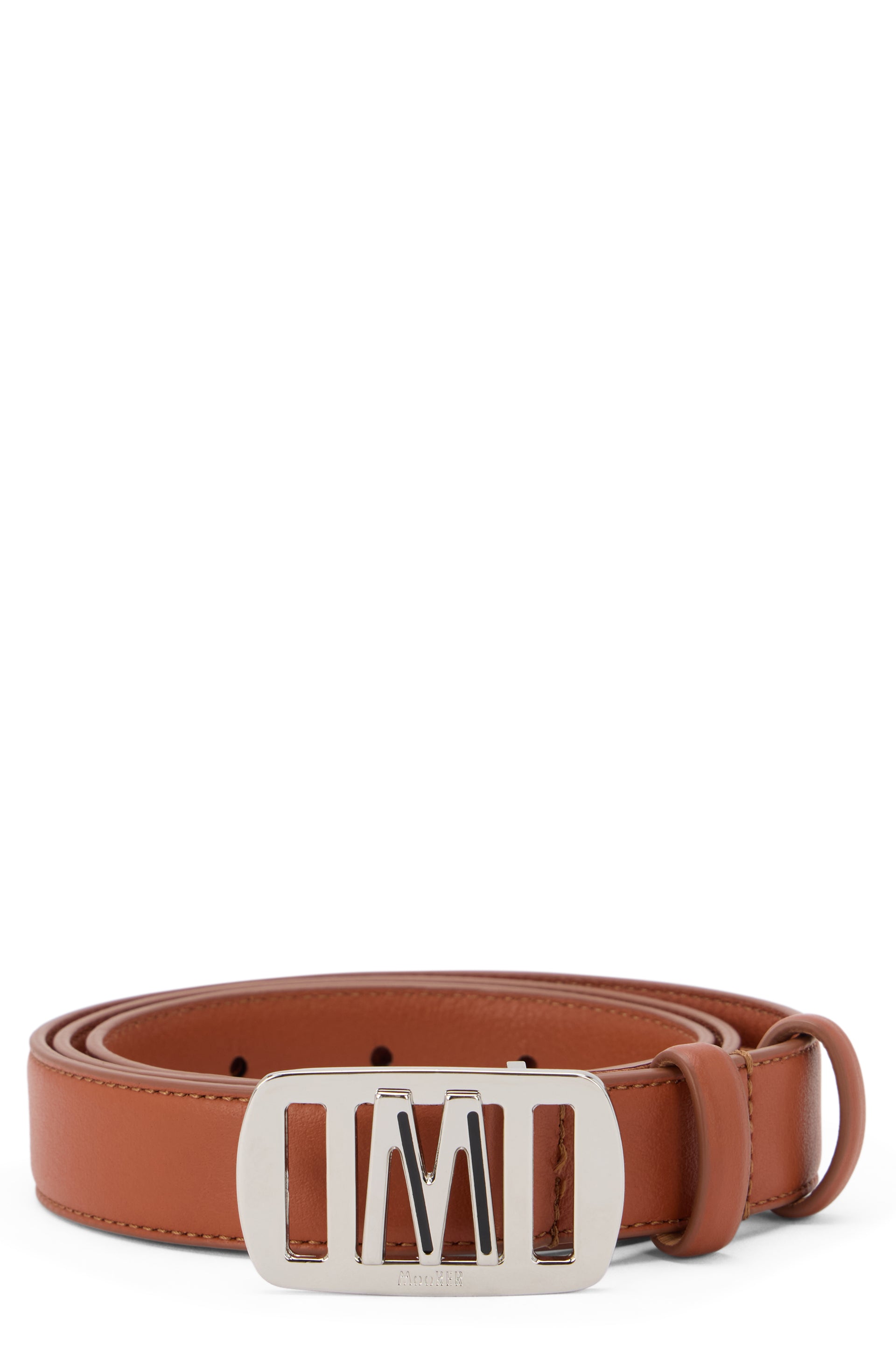Camel colored belt with elegant buckle.