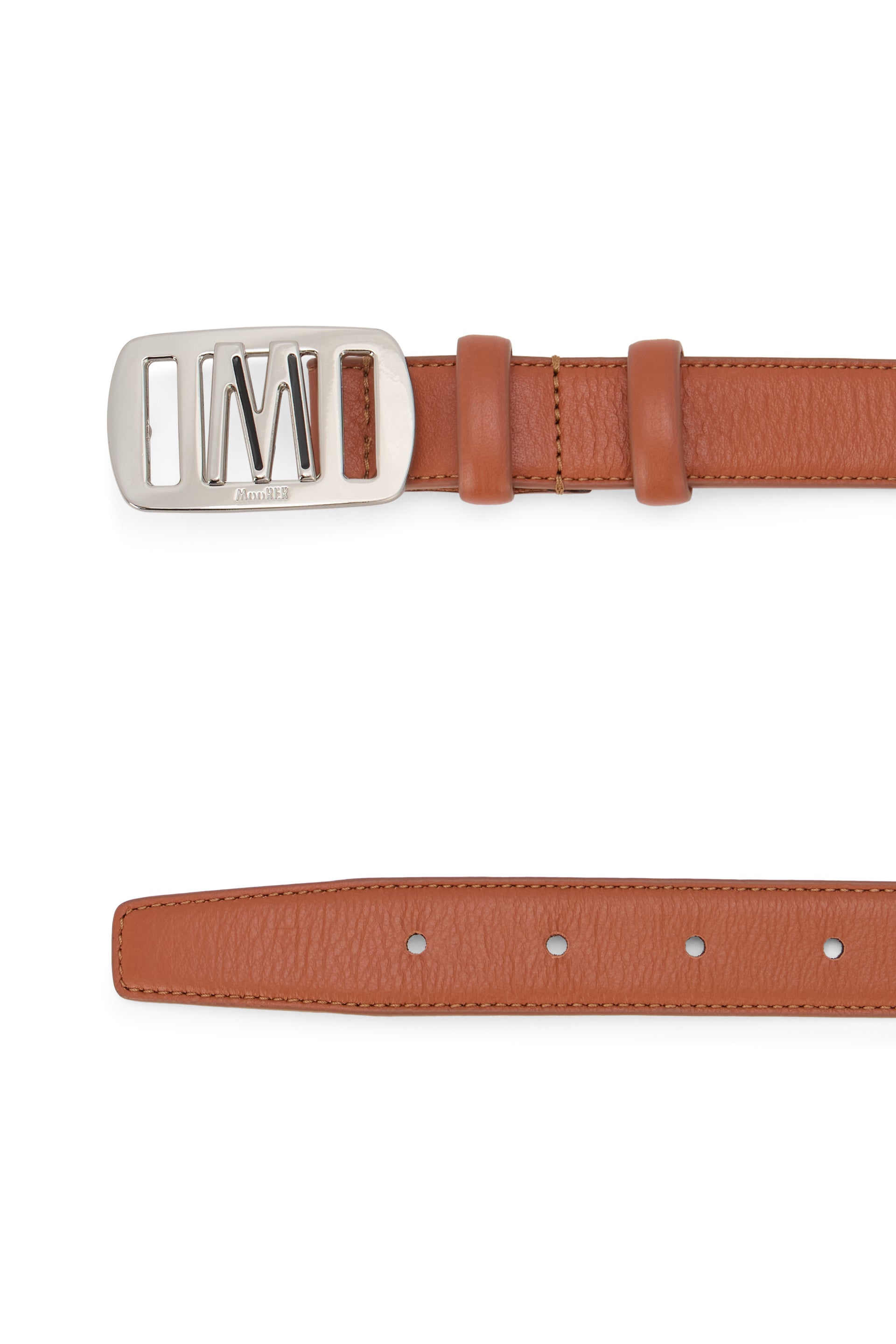 Camel colored belt with elegant buckle.