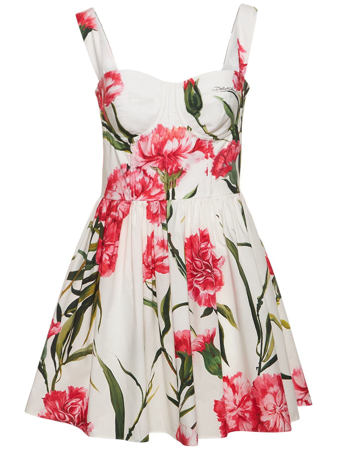 Short floral dress, romantic and comfortable