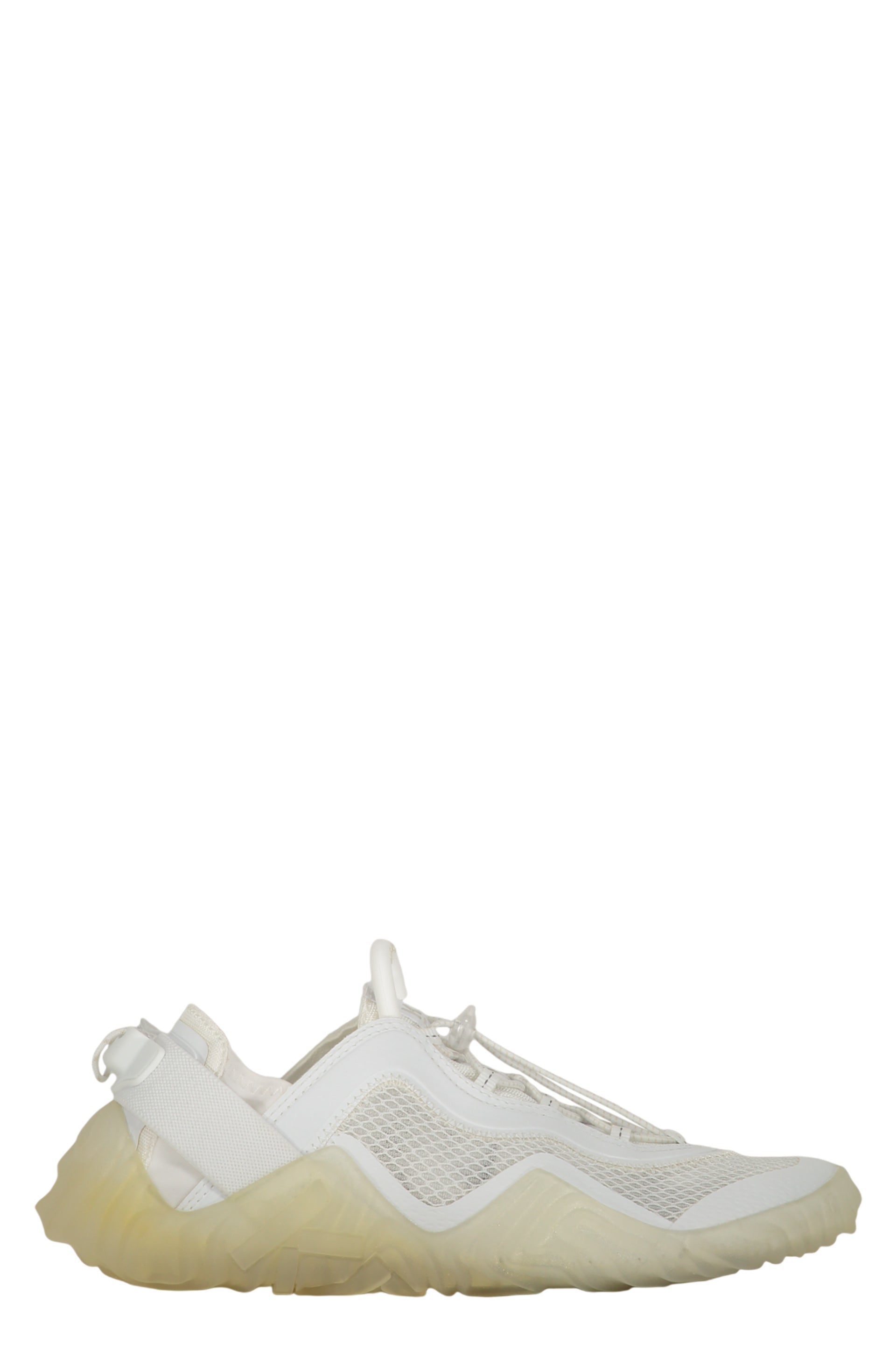 Low-top sneakers