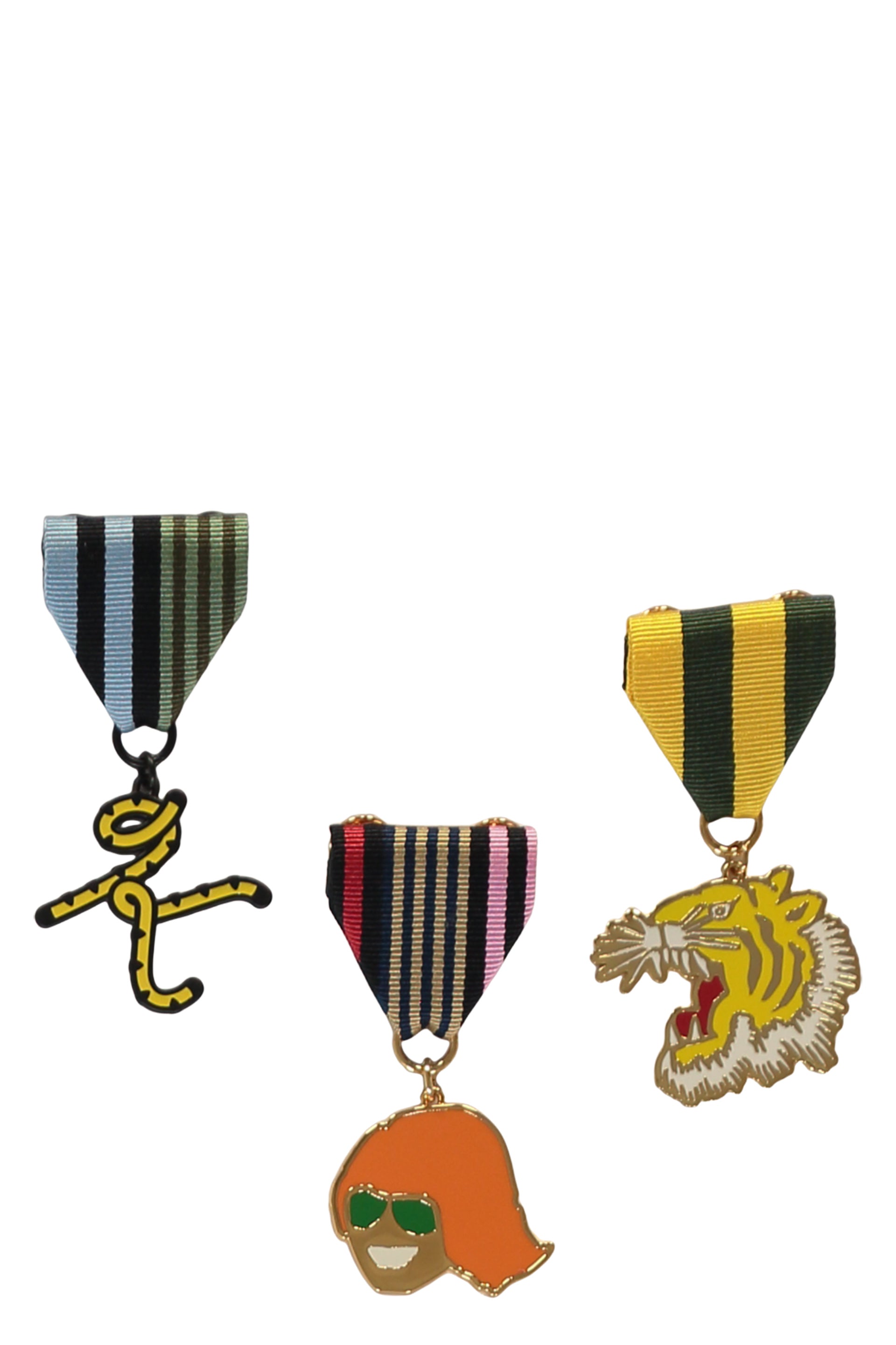 Set of 3 pins