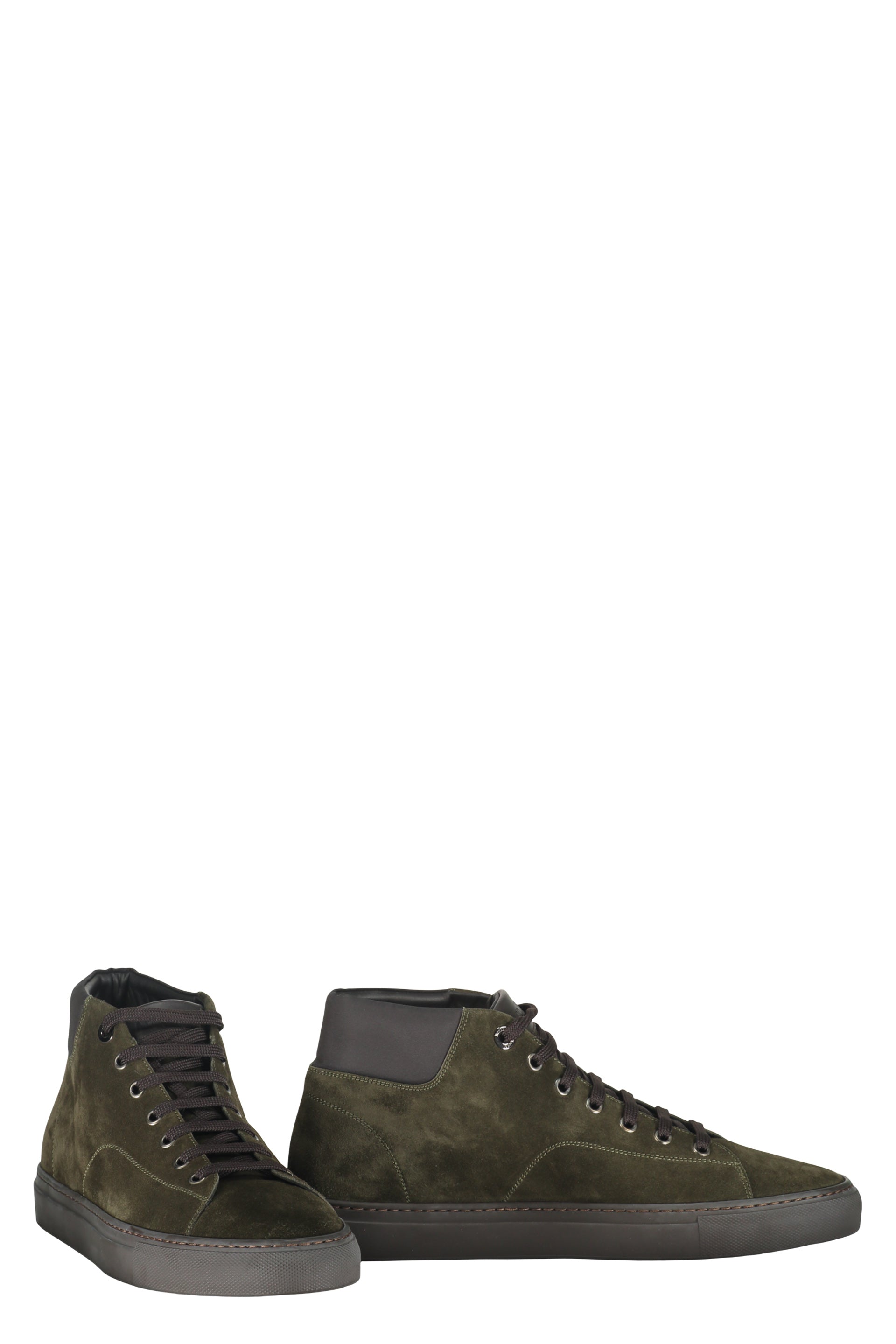 Dark leather shoes, versatile and refined