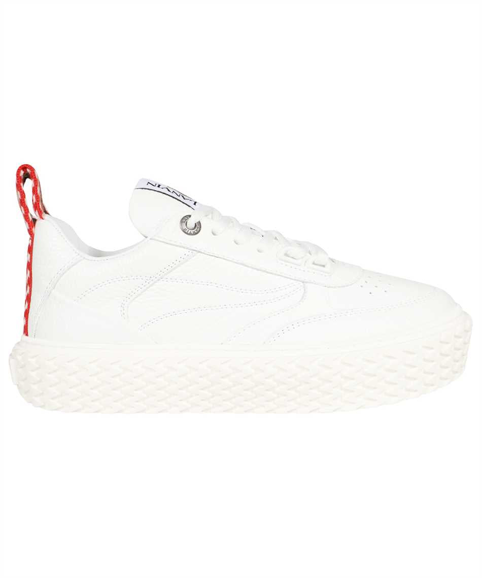 Low-top sneakers