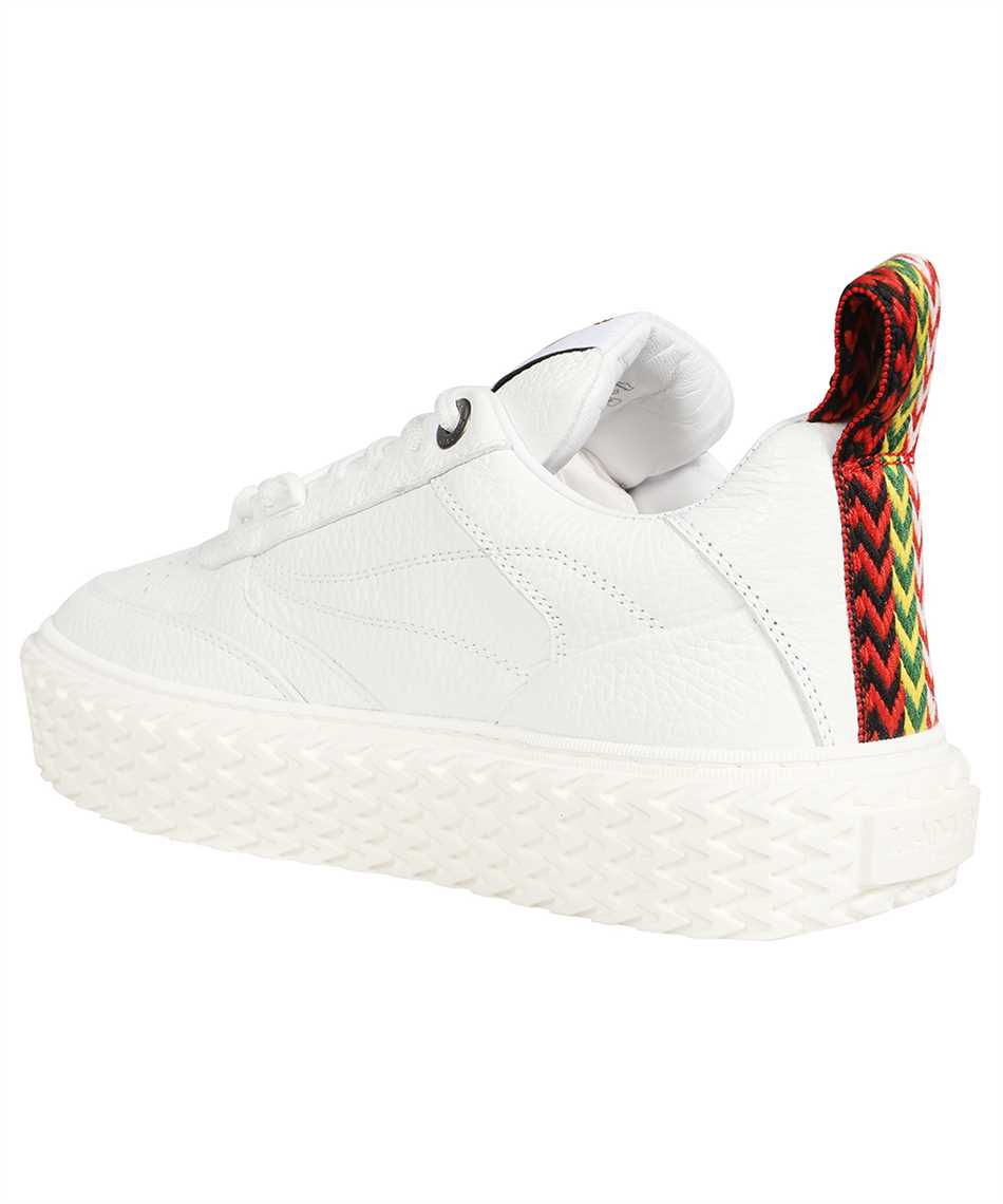 Low-top sneakers