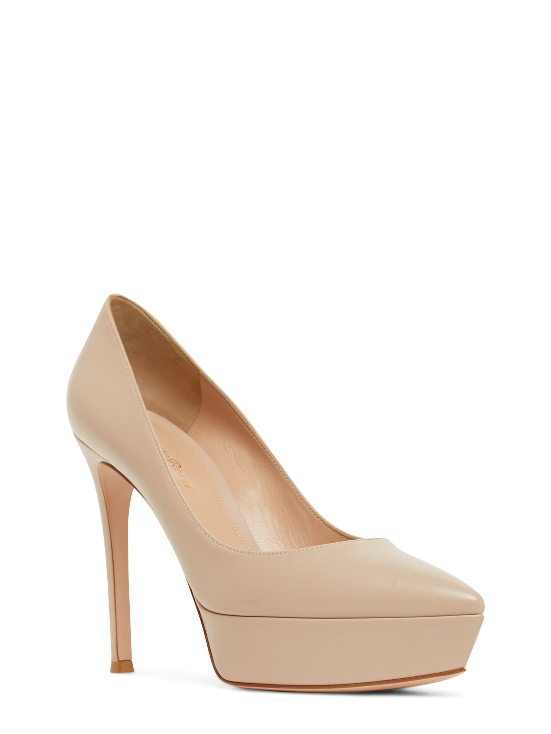 Décolleté with platform and elegant high heels