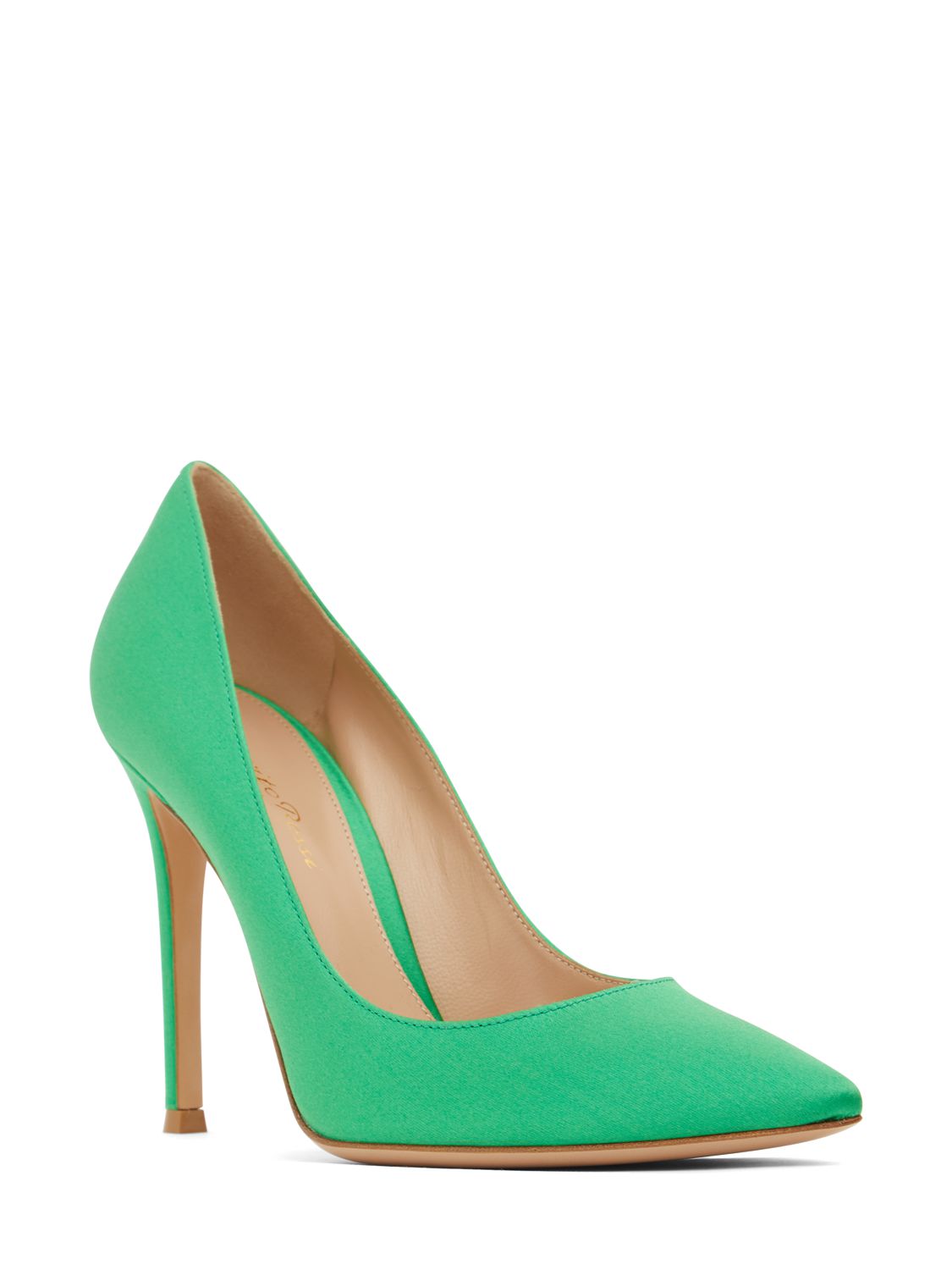 Decollete with elegant heels