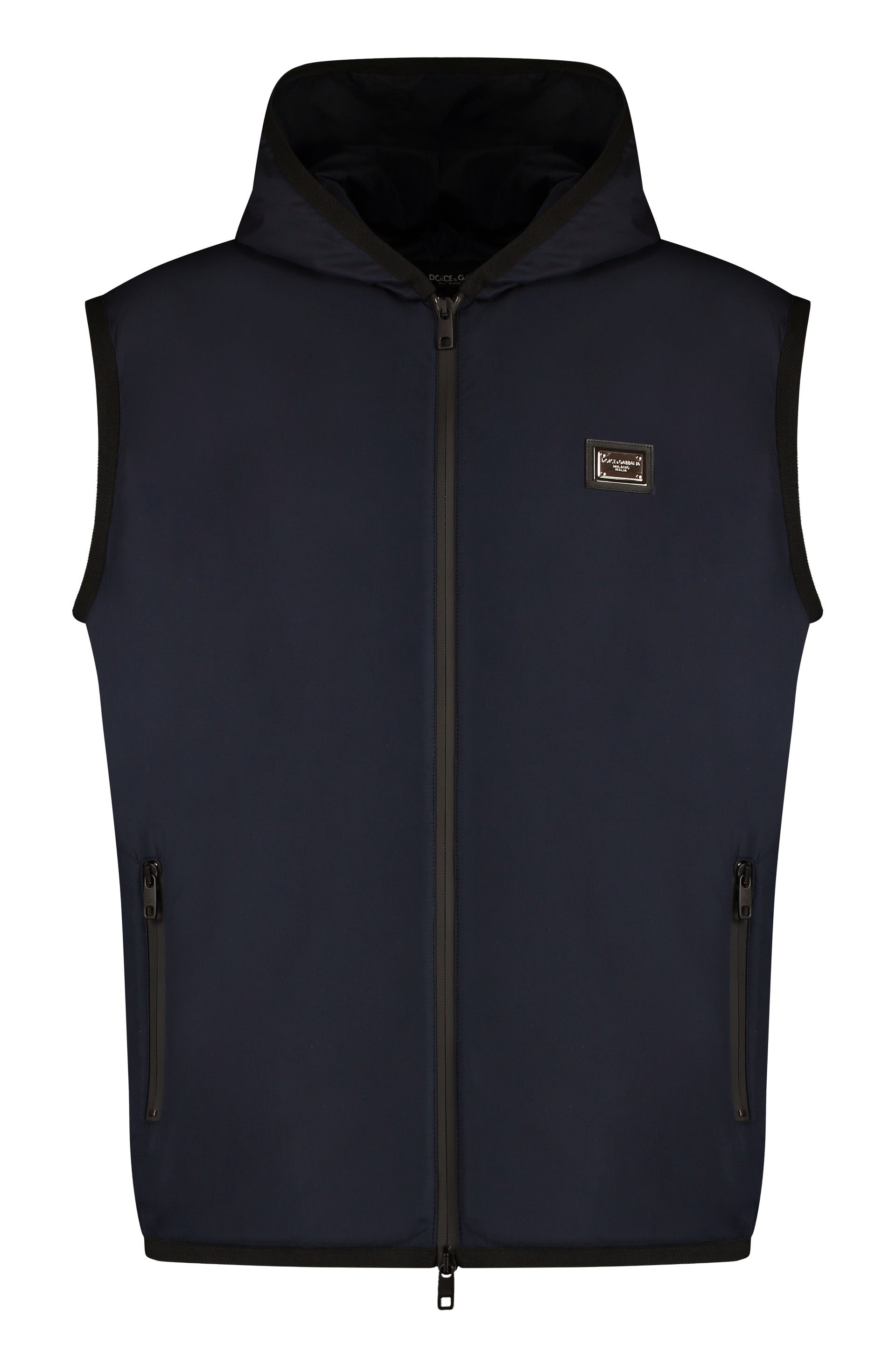 Sporty vest with zipper