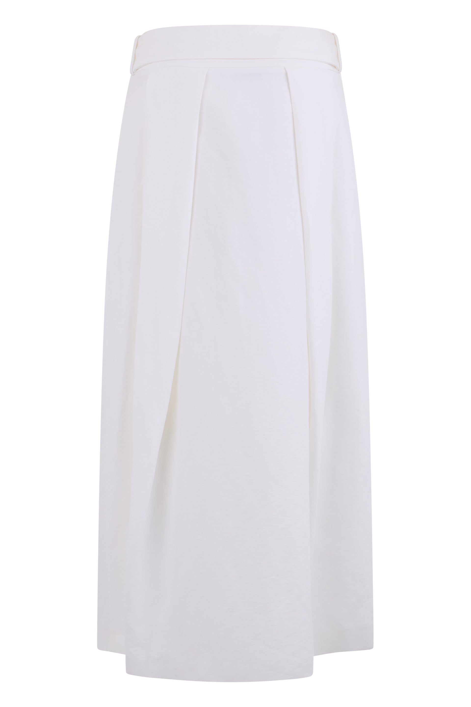 Long white fluid skirt with elegant belt