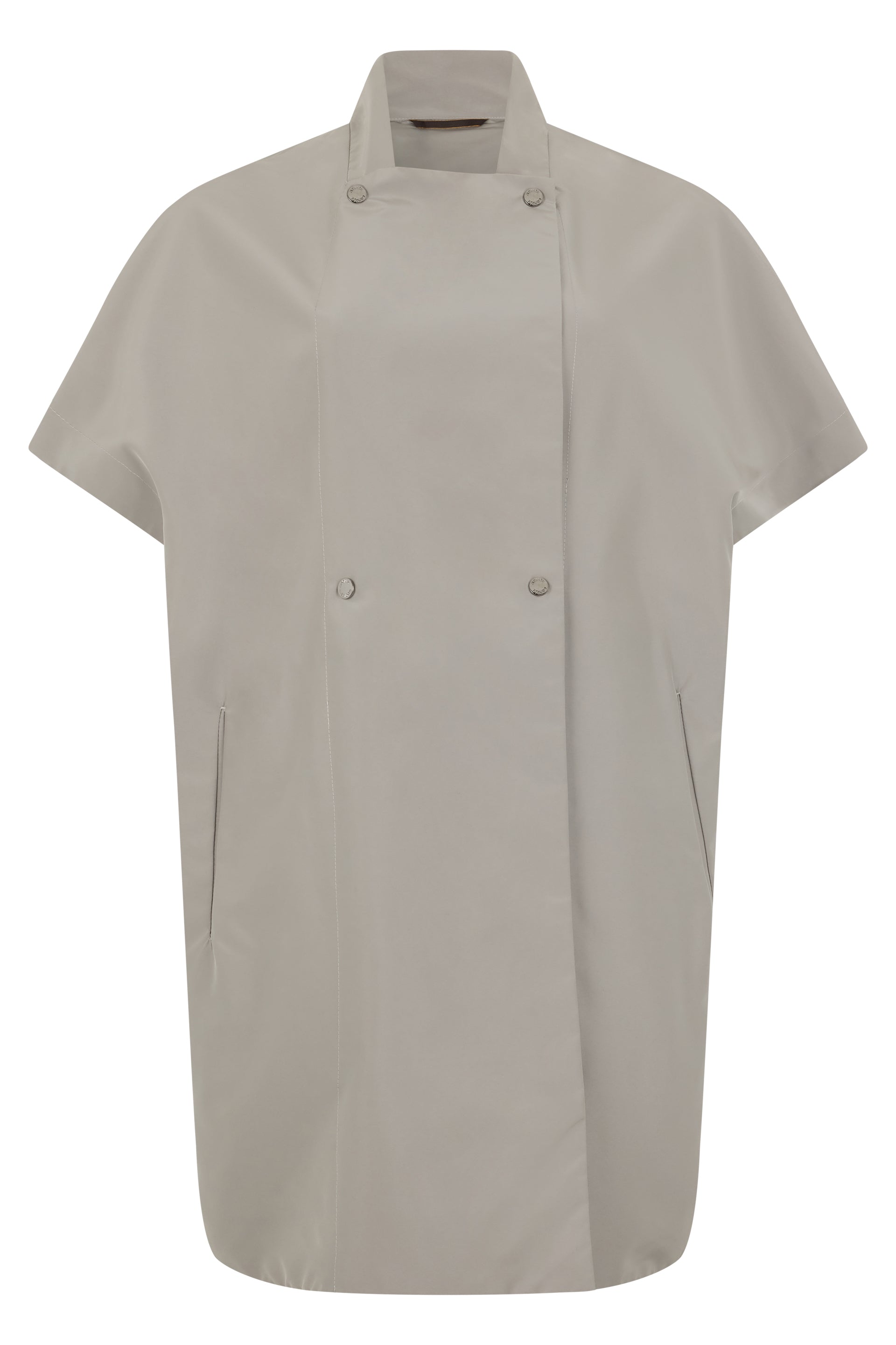 Modern and minimalist short-sleeved trench of high quality.