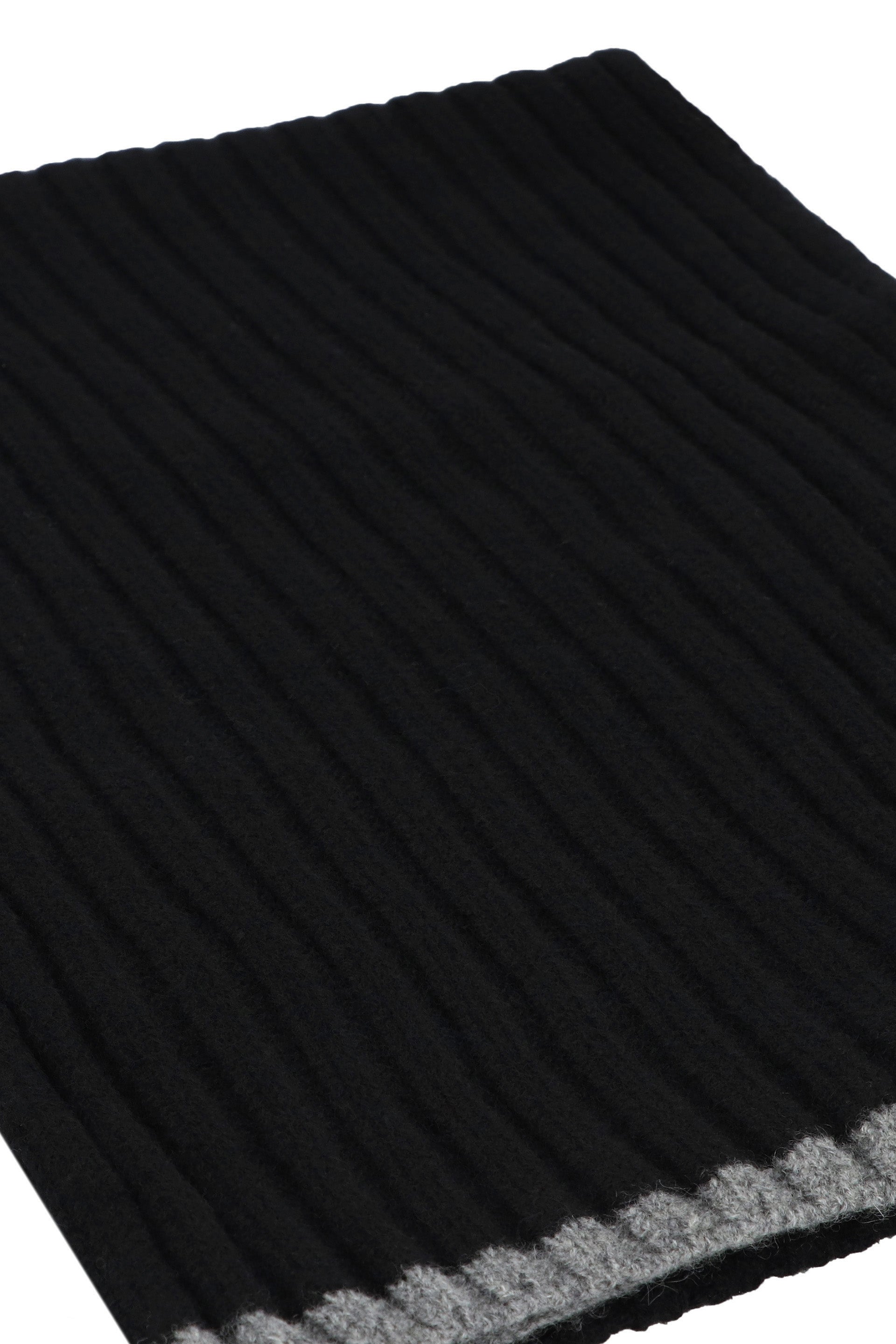 Hobart cashmere scarf