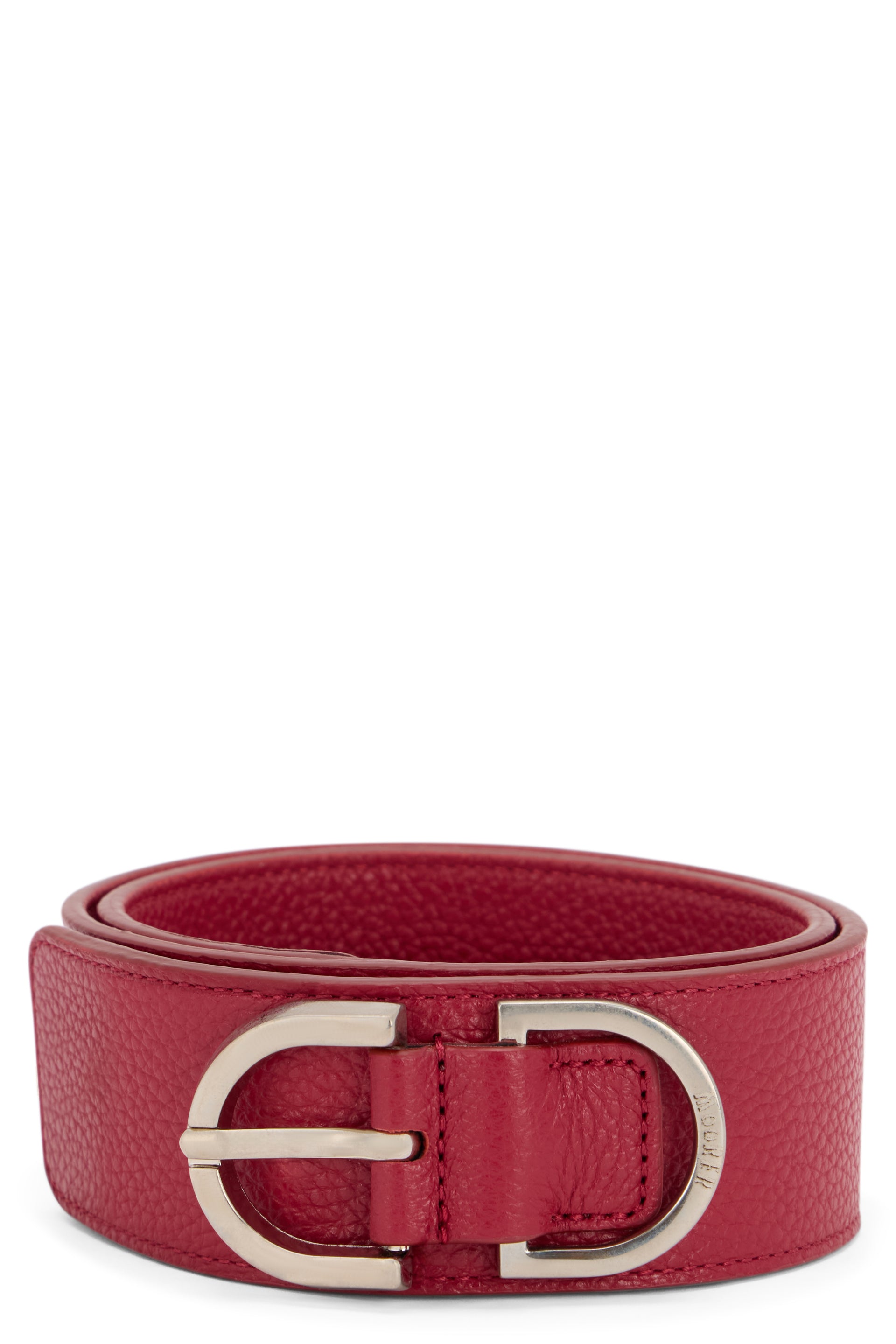 Red belt with a minimal and chic design.