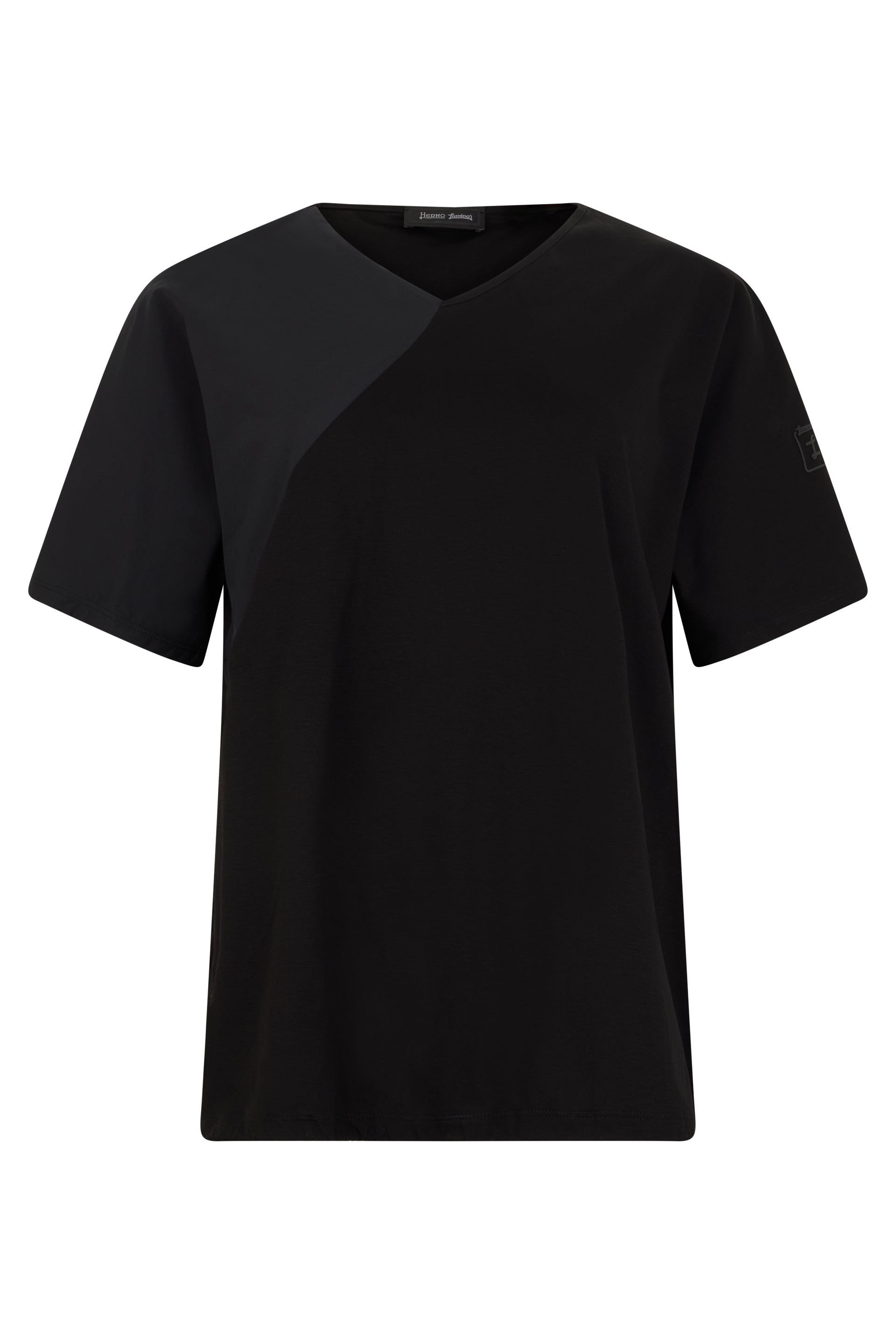 Elegant black t-shirt for everyday look