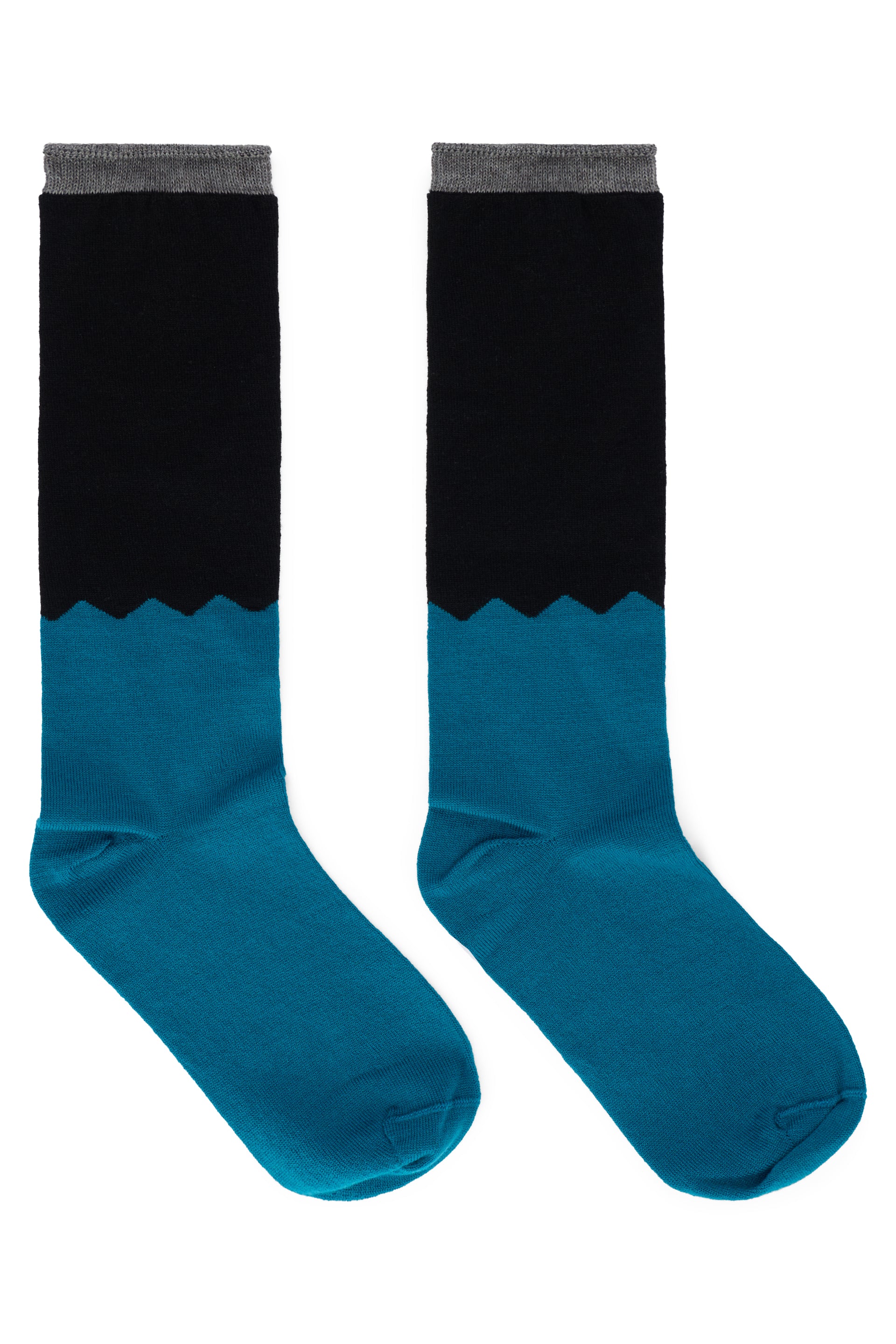 Socks in black and turquoise, comfortable and versatile.