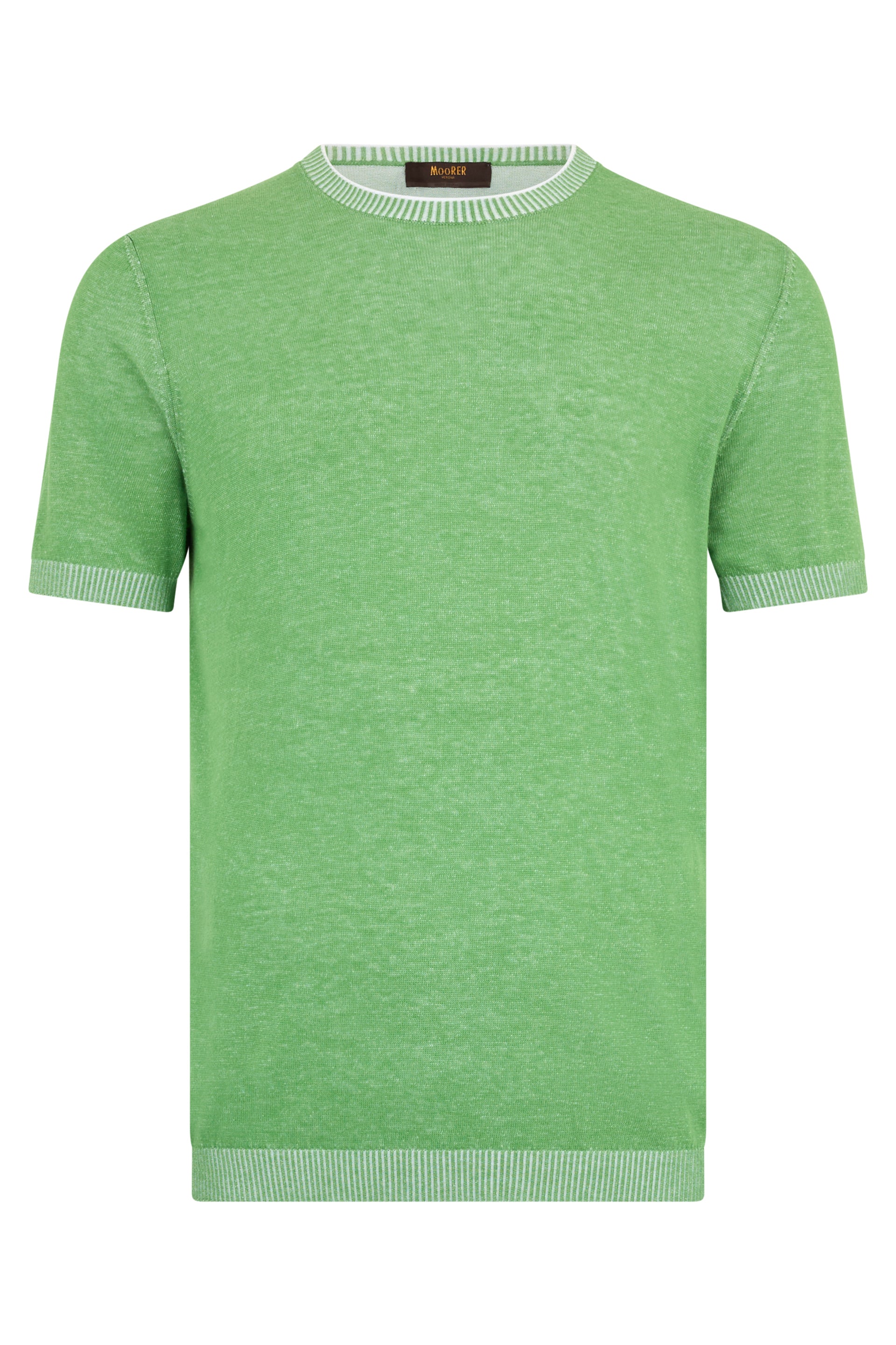Green sweater with short sleeves, casual and versatile.
