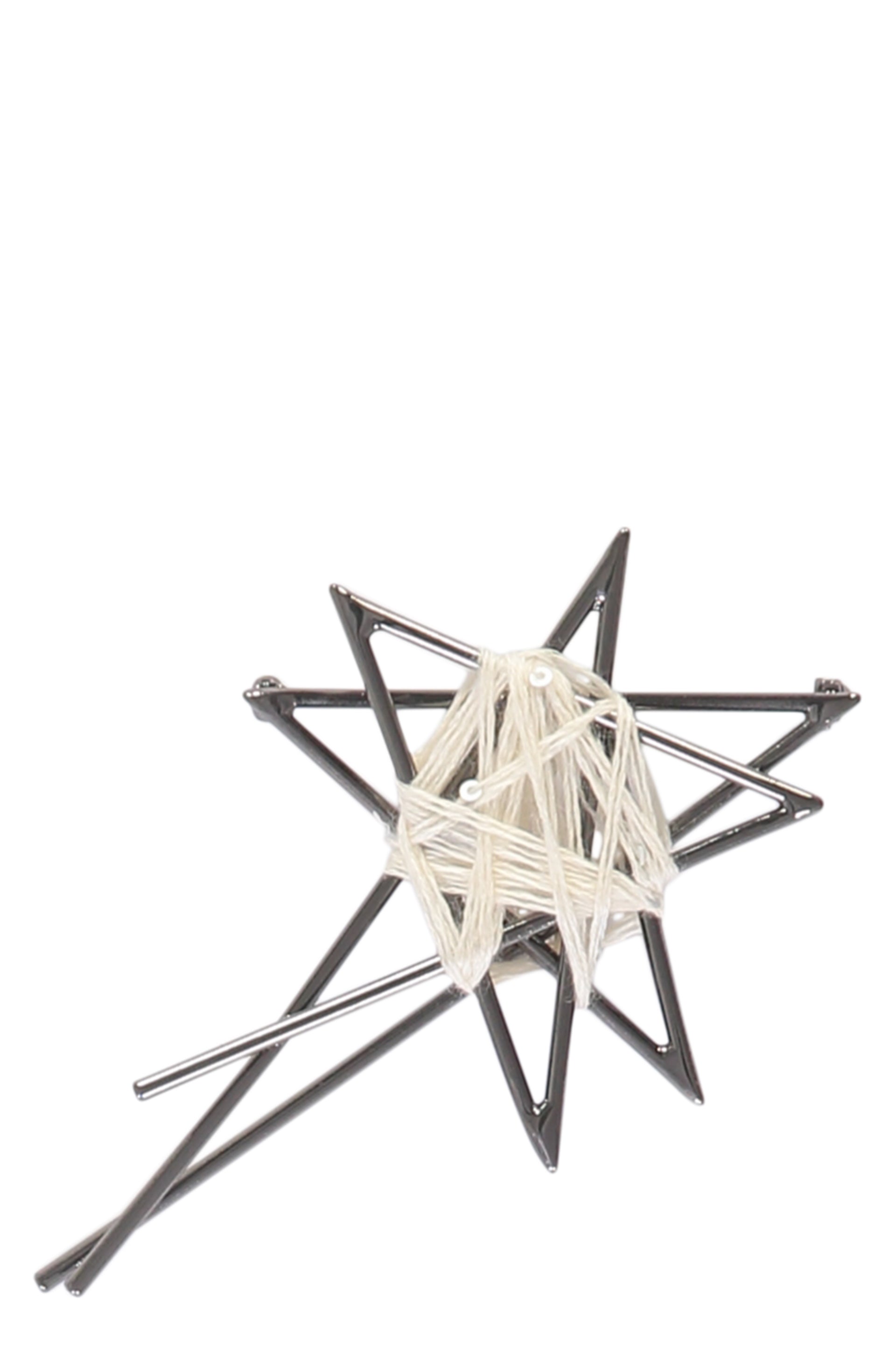 Decorative brooch