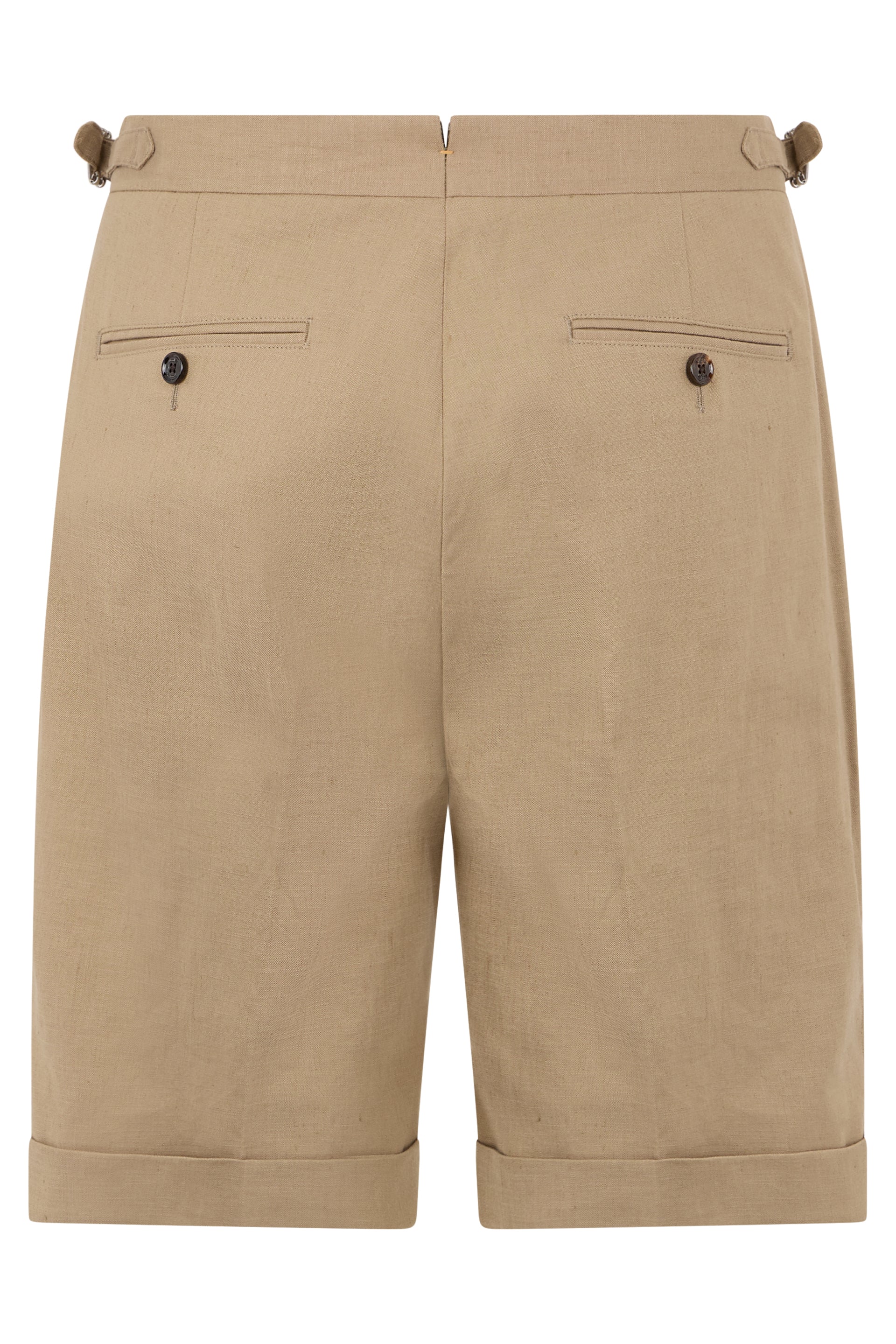 Beige bermuda with a classic and versatile design.