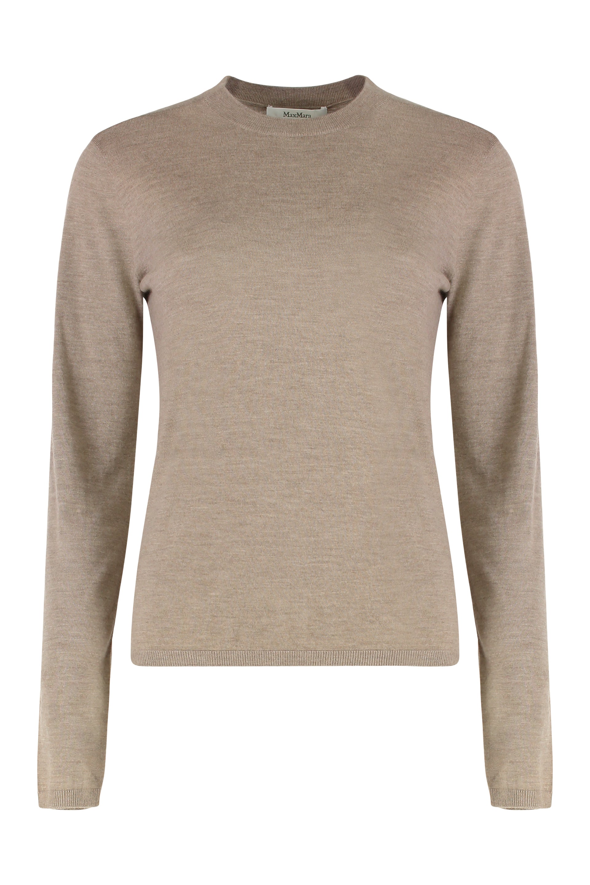 Lightweight cashmere knitwear