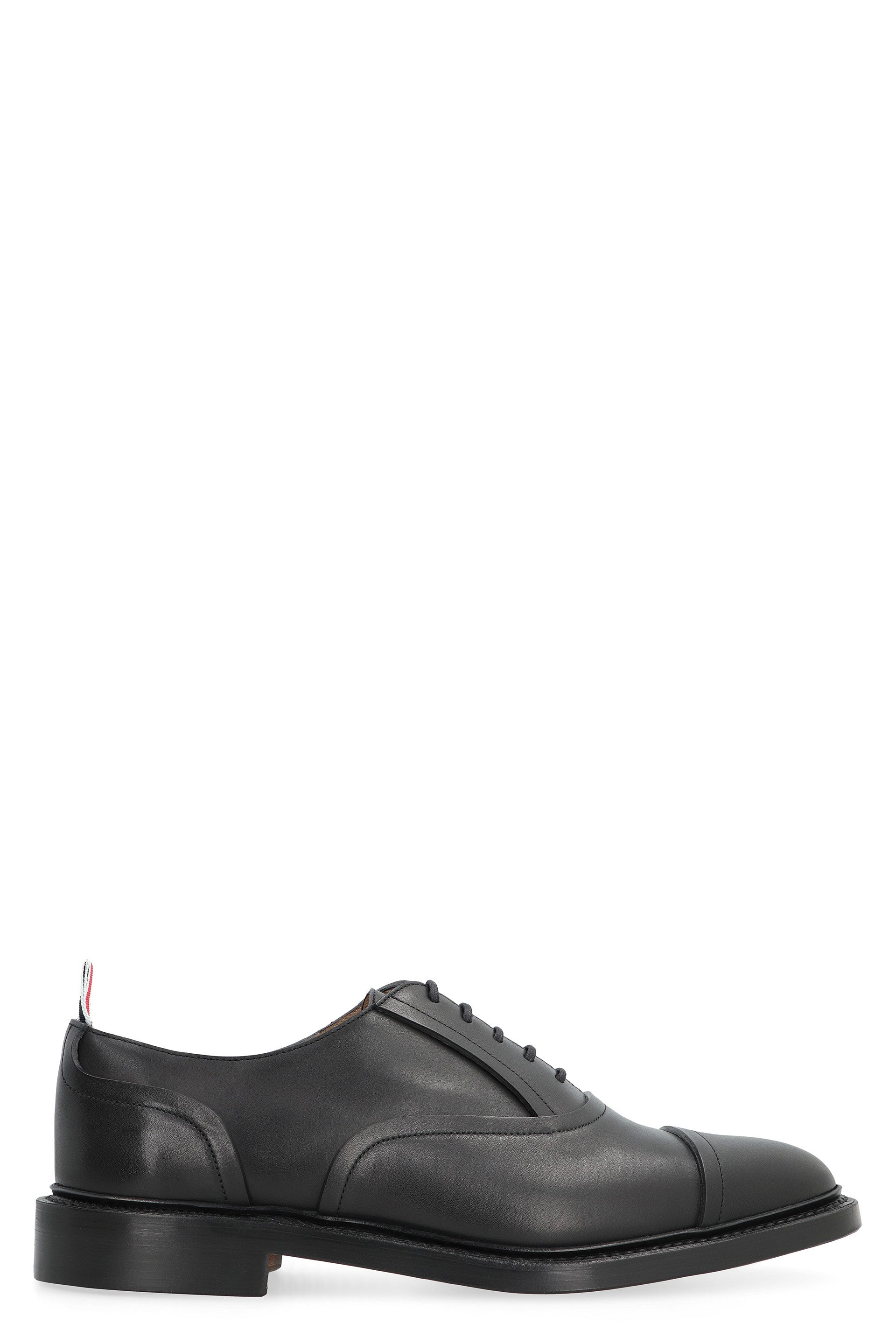 Leather lace-up shoes