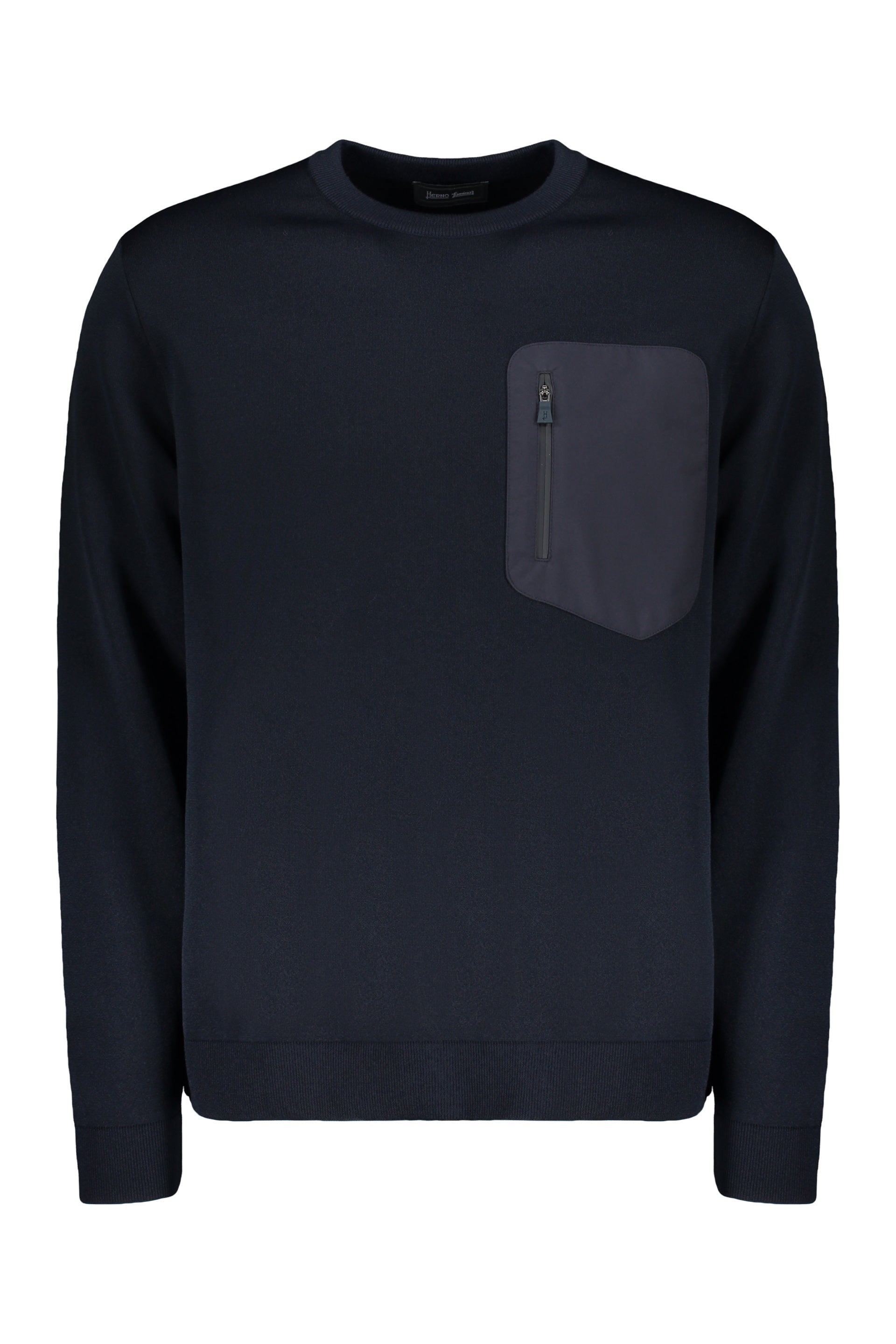 Crew neck long sleeve shirt