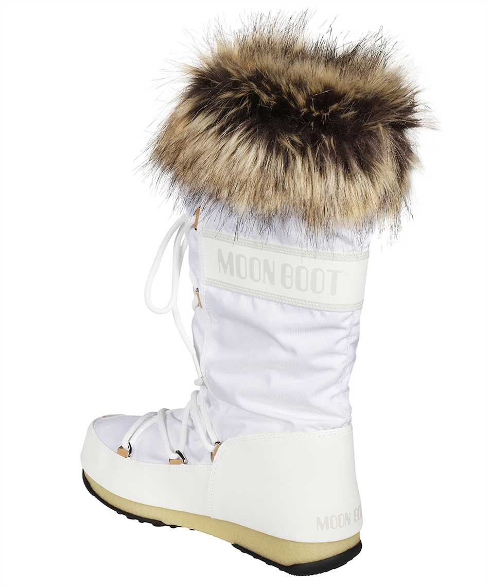 Snow boots