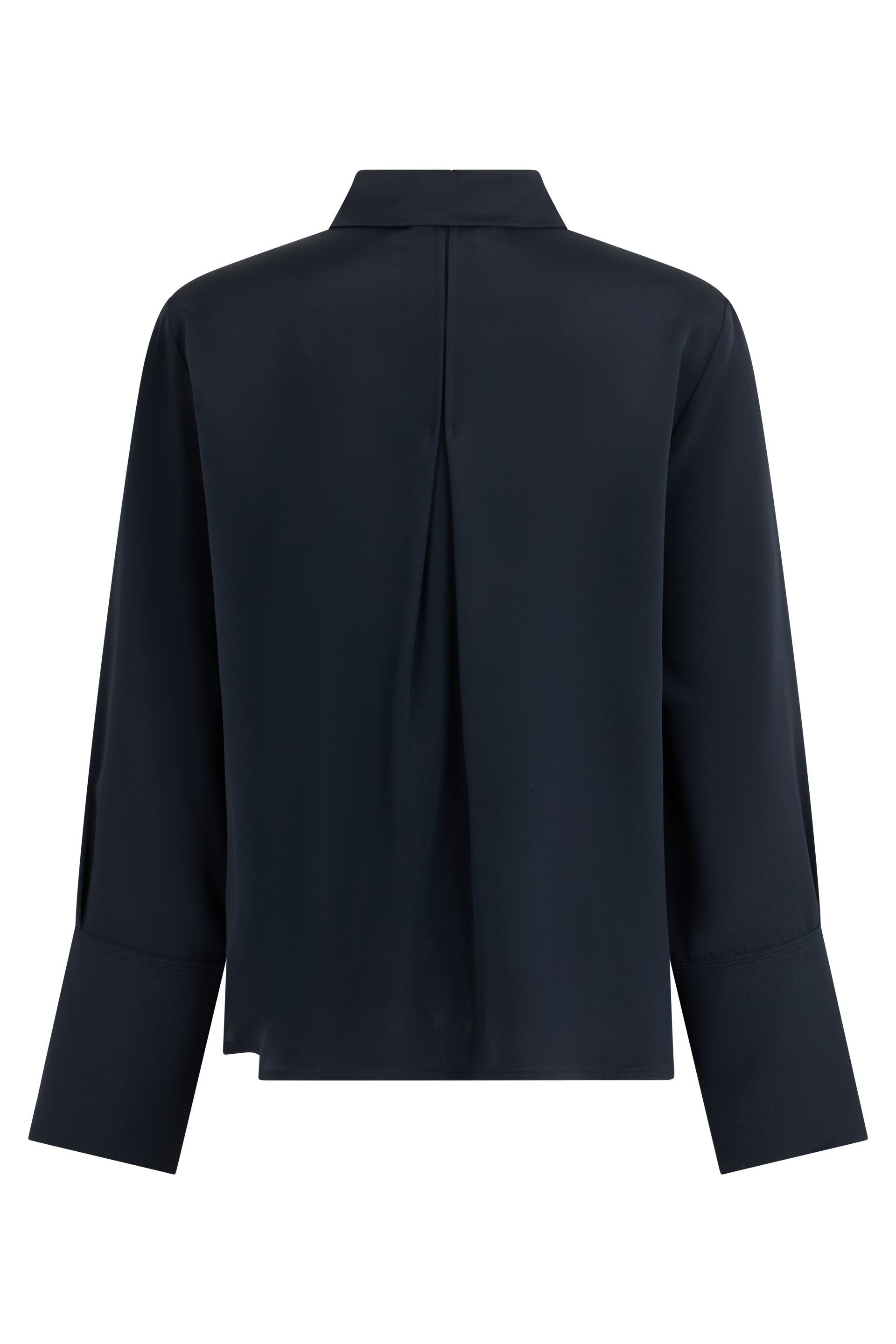 Silk shirt with long sleeves