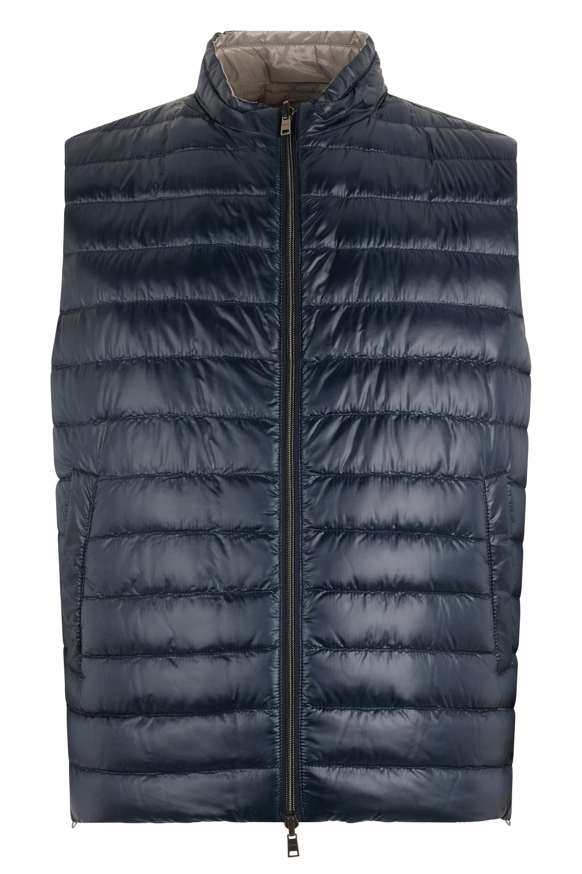 Elegant and practical black quilted gilet
