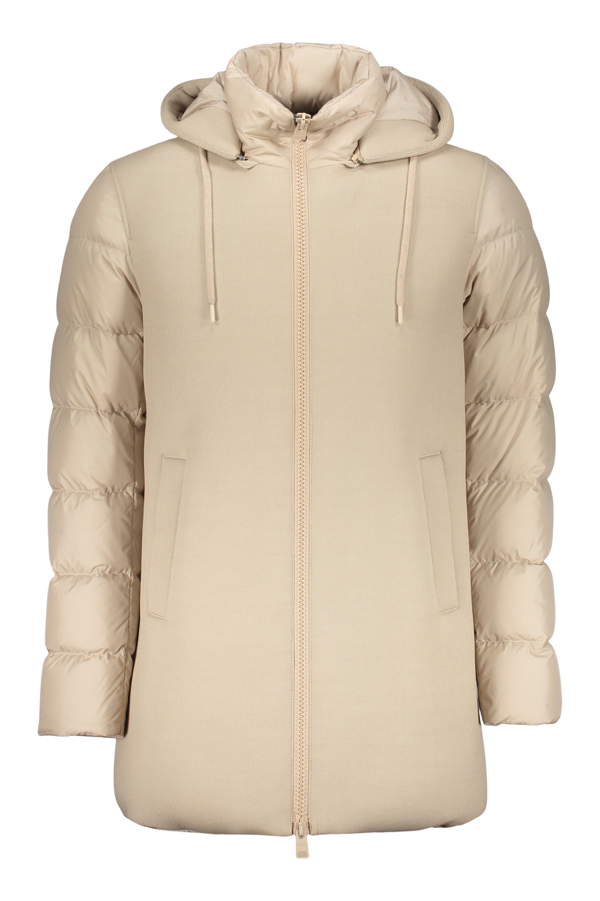 Warm and modern jacket with hood