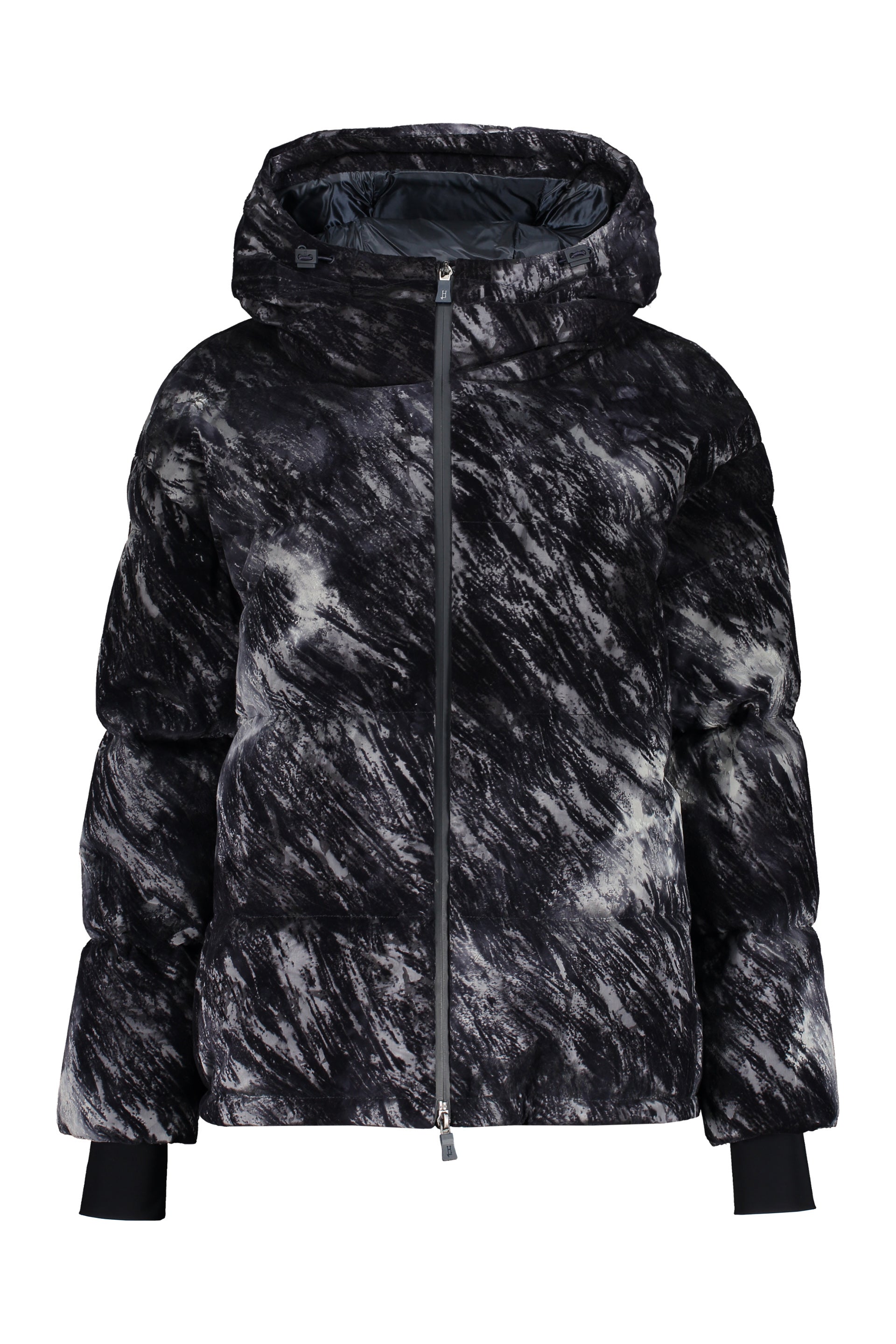 Elegant winter down jacket with hood and pockets