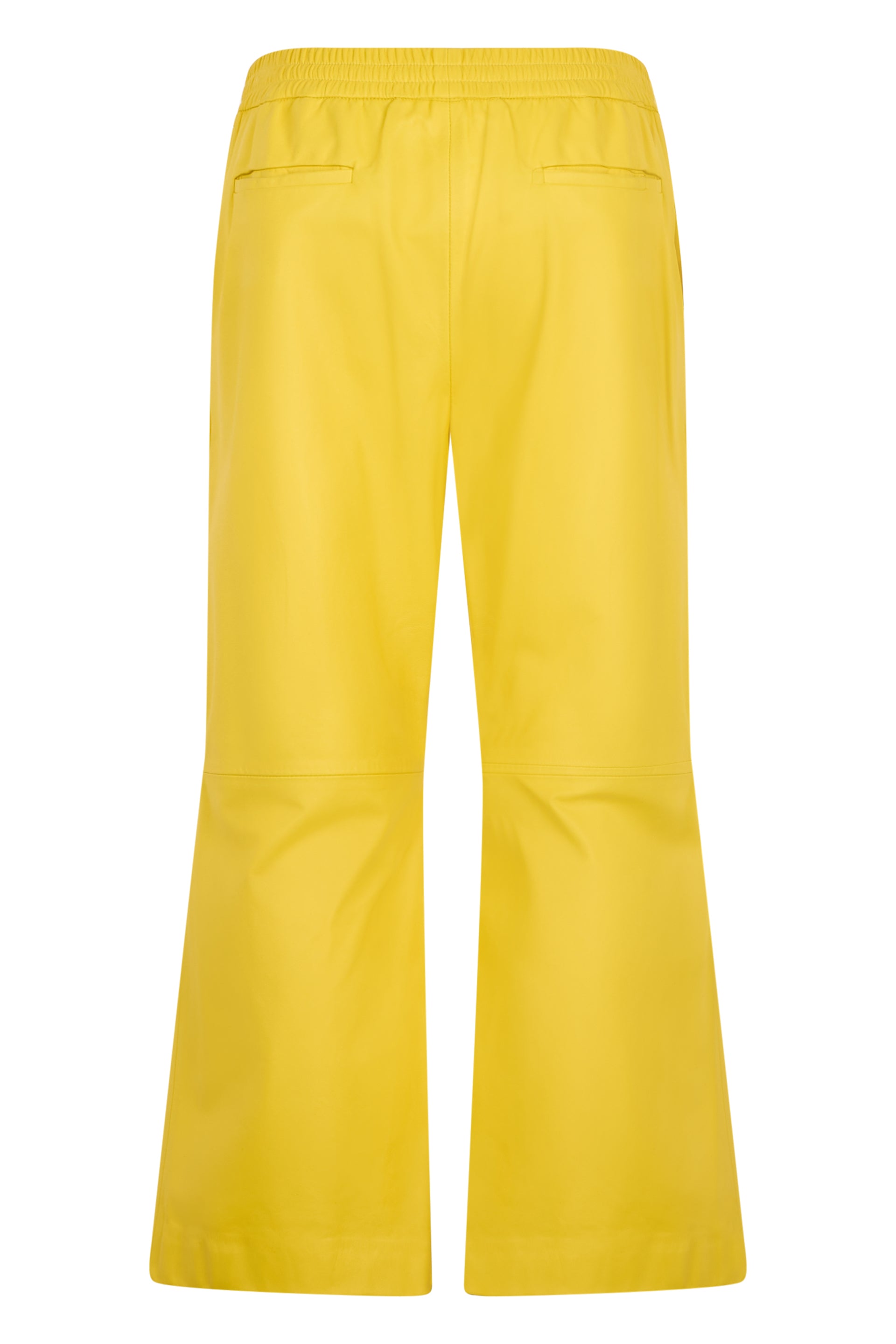 Yellow high-waisted pants, casual and versatile.