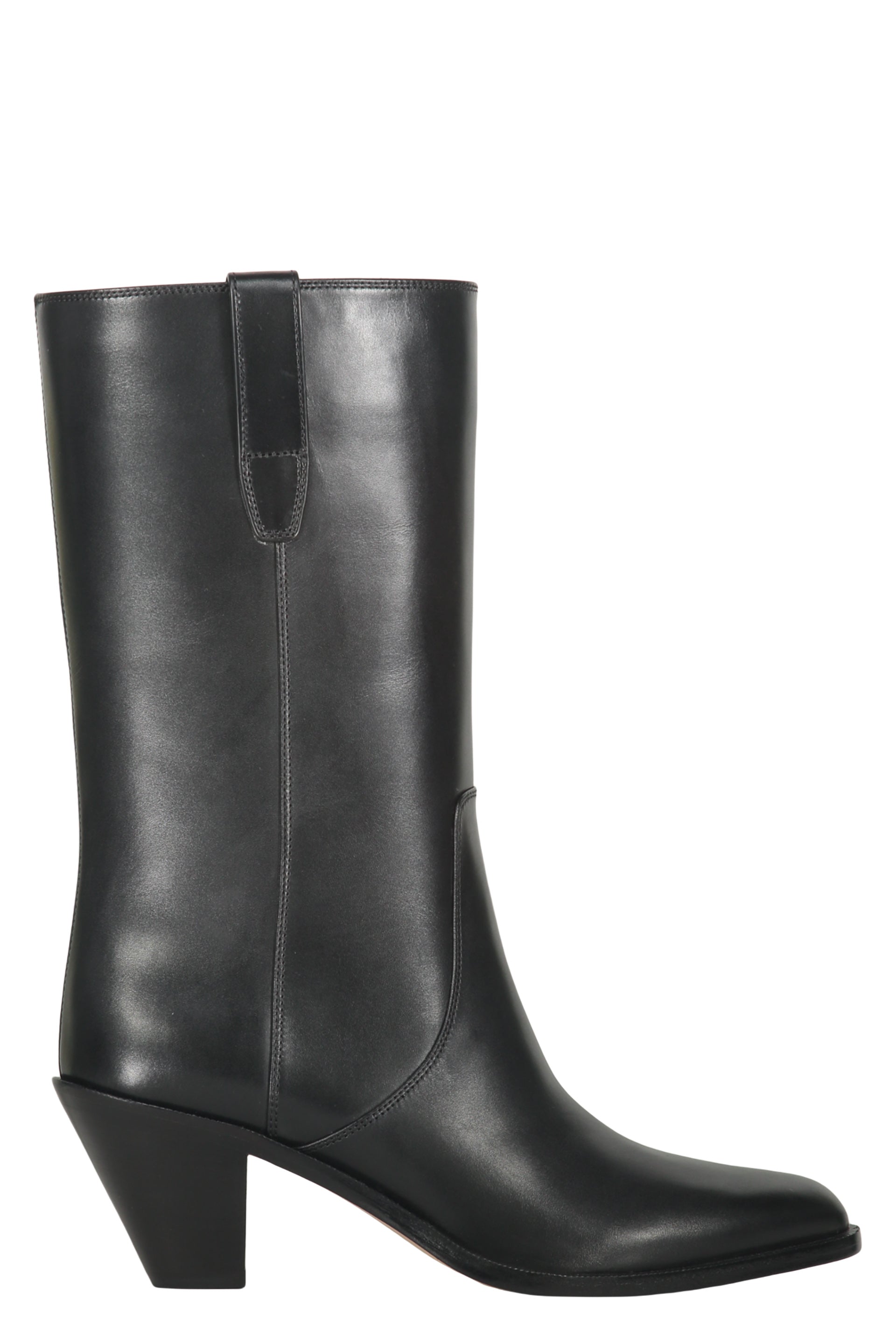 Elegant black leather boots