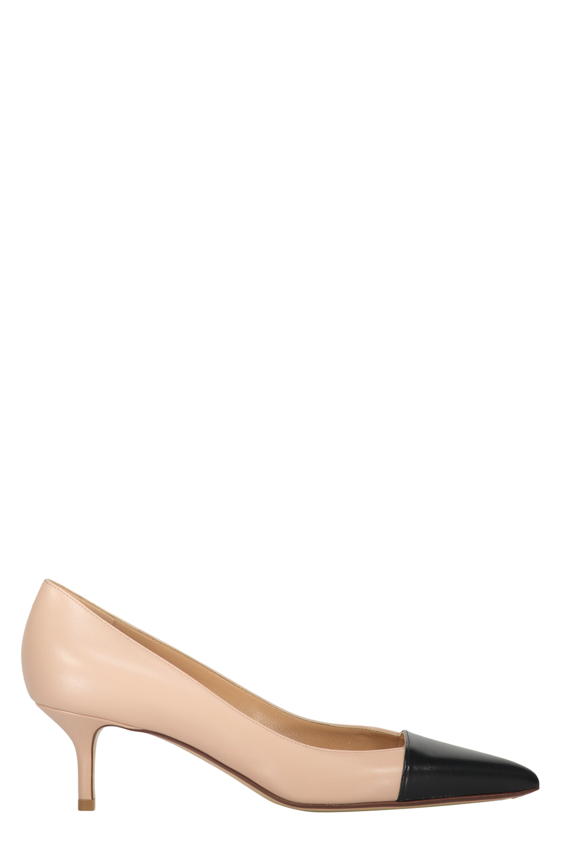 Leather pumps