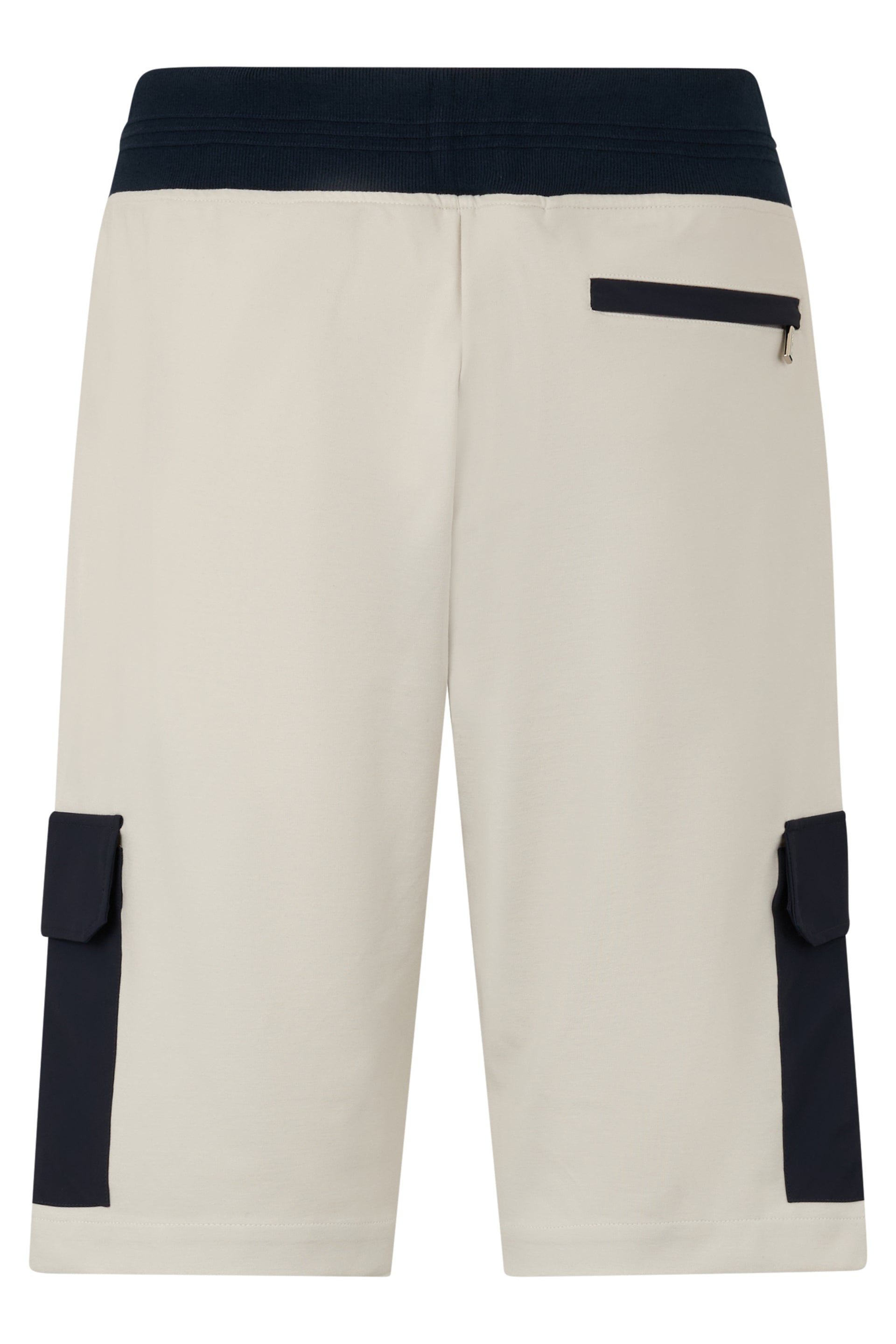 Light and versatile summer shorts