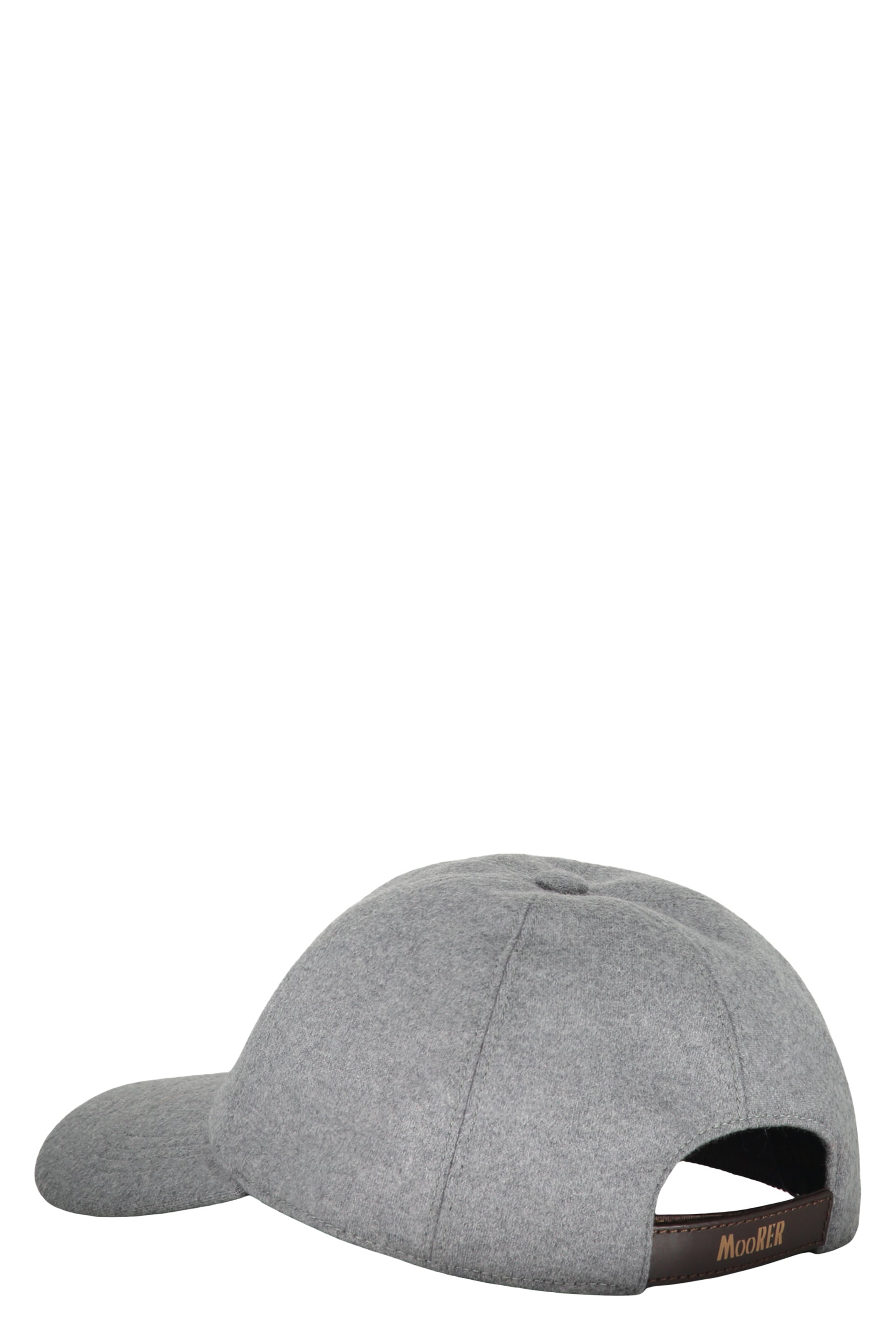 Baseball cap with logo