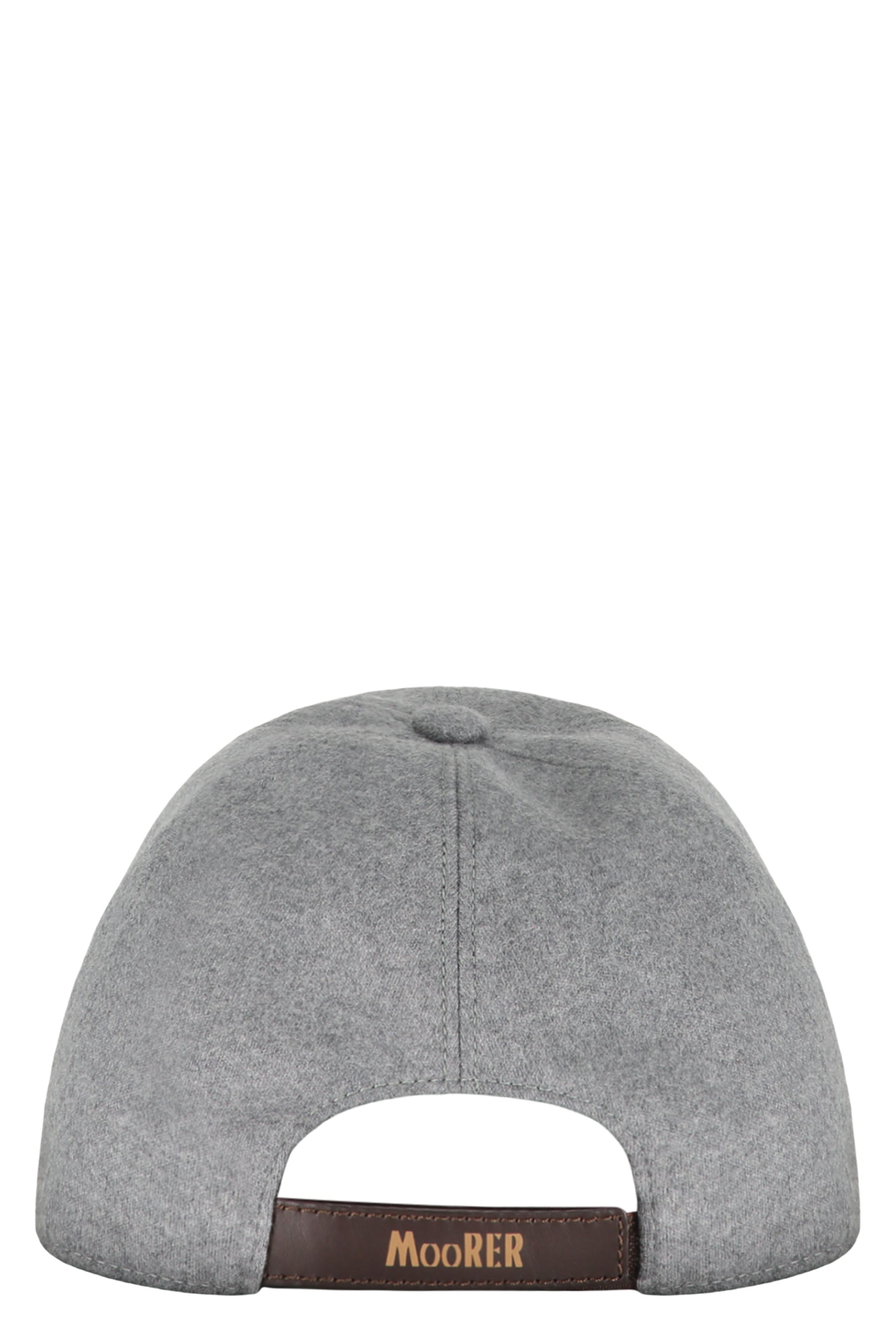 Baseball cap with logo