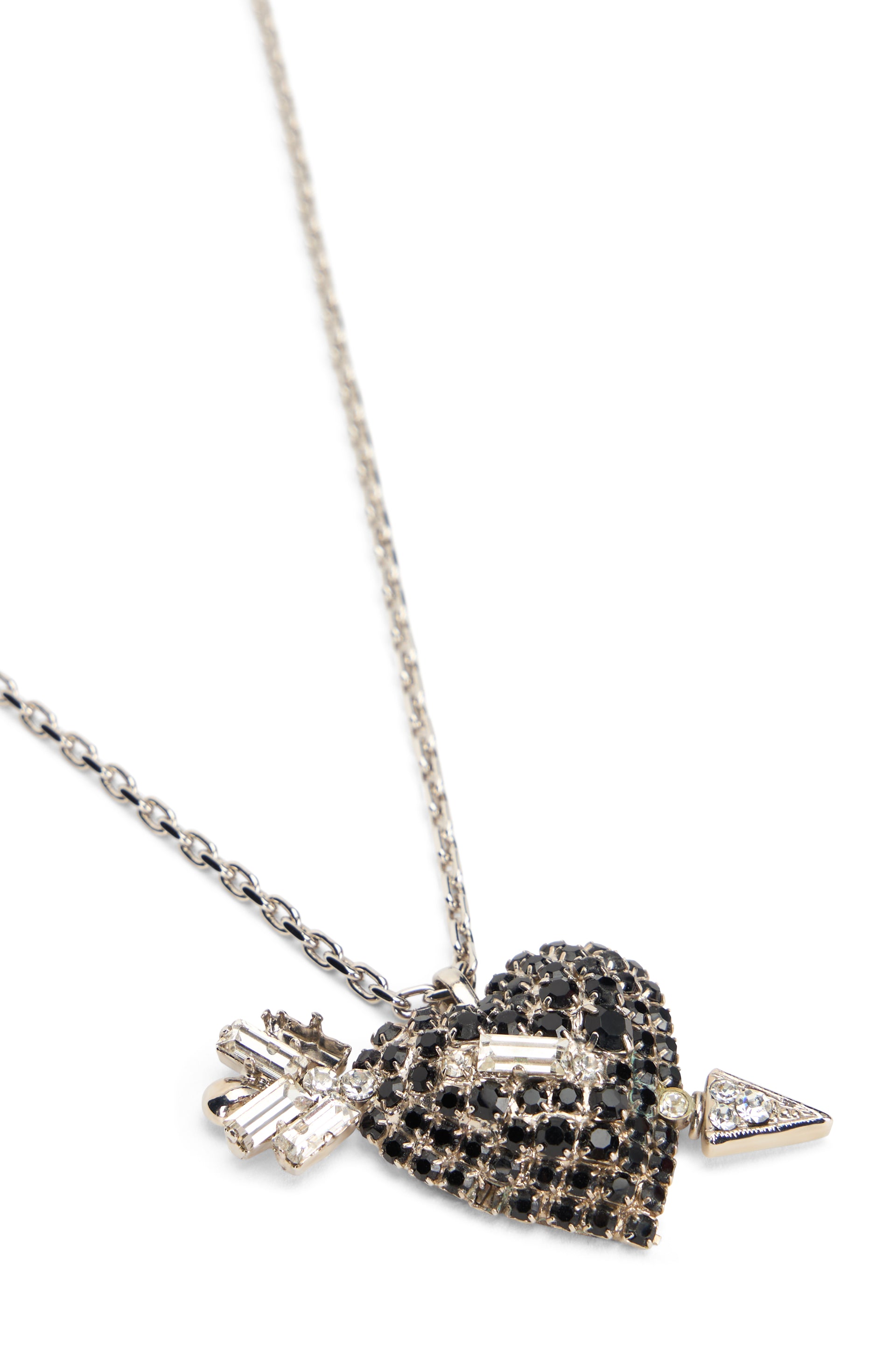 Elegant necklace with a shiny metal heart.