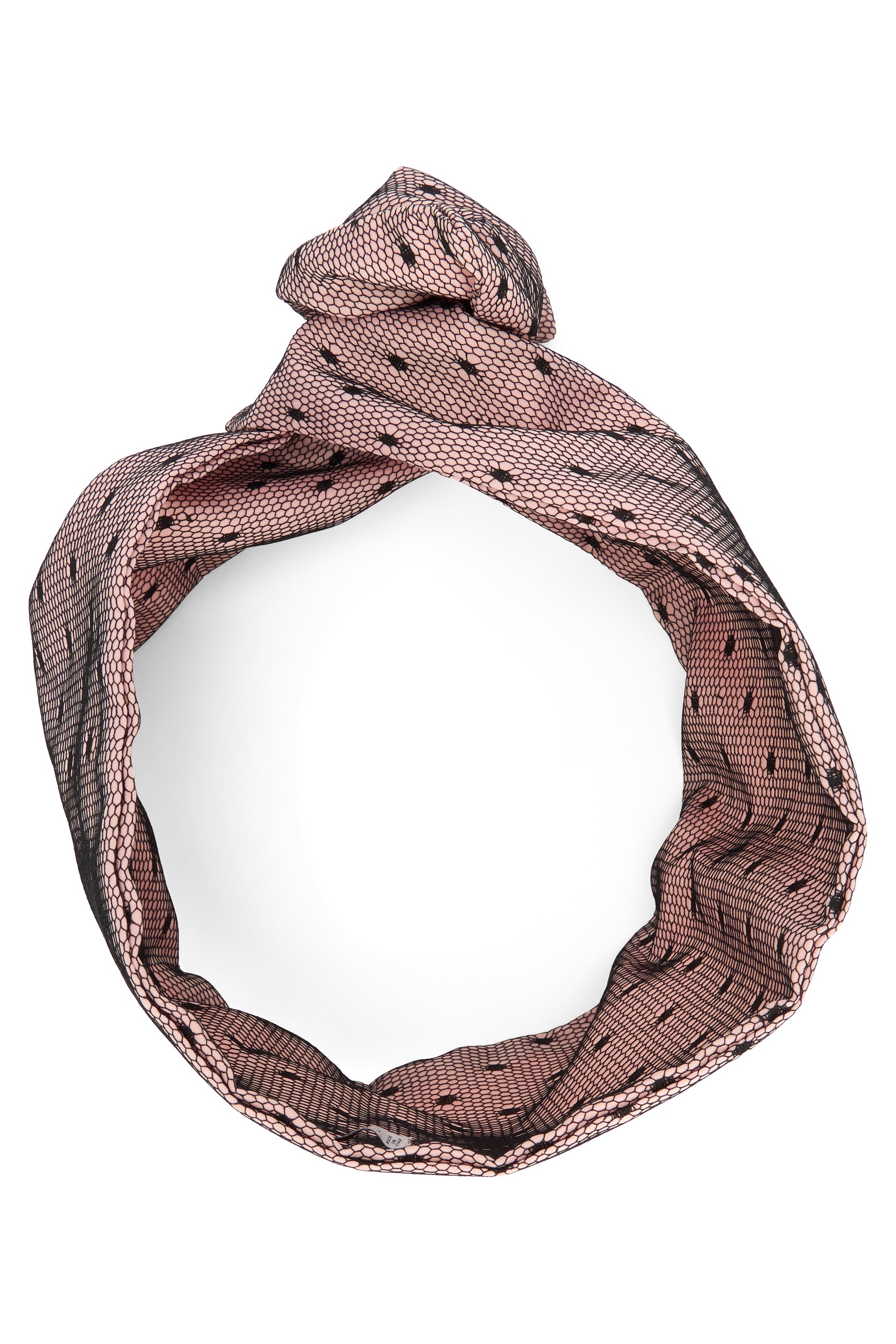 Elegant and versatile hairband.
