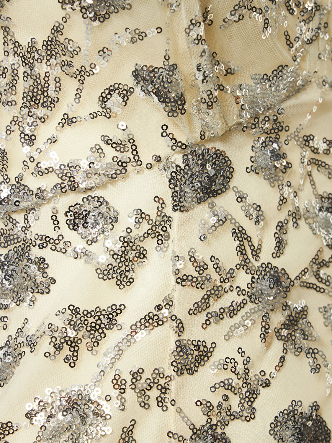 Long elegant dress with V-neck