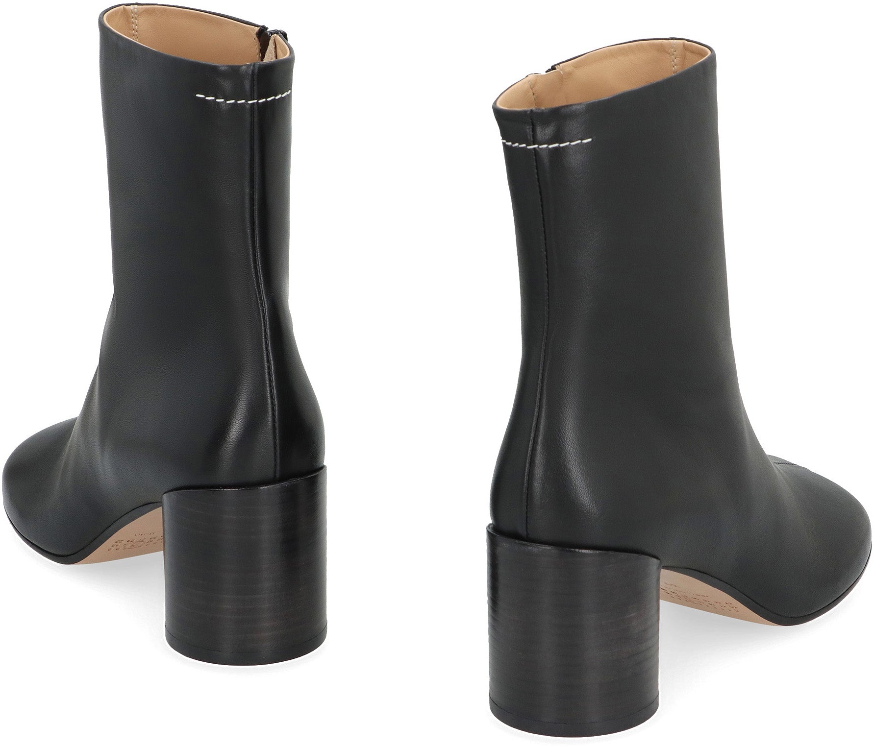 Anatomic leather ankle boots