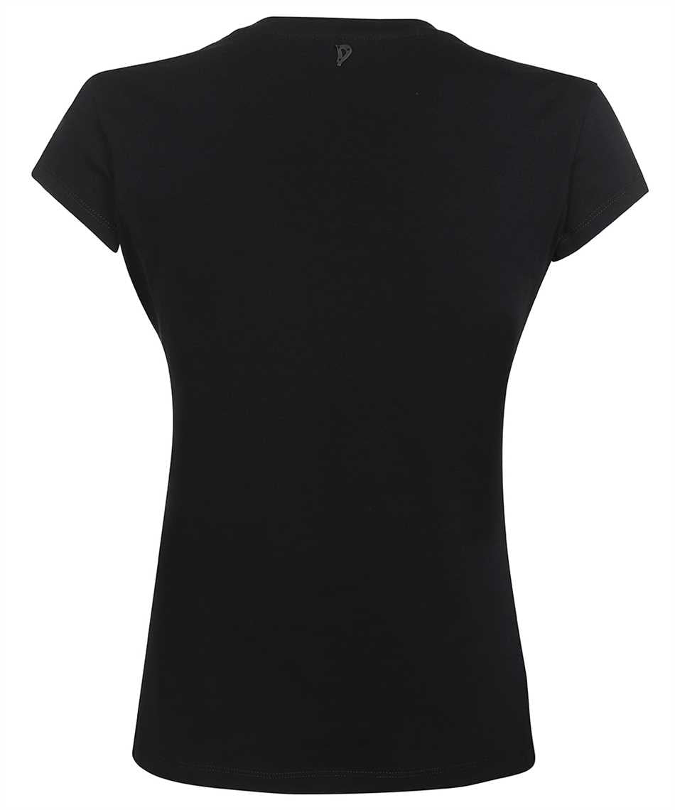 V-neck t-shirt