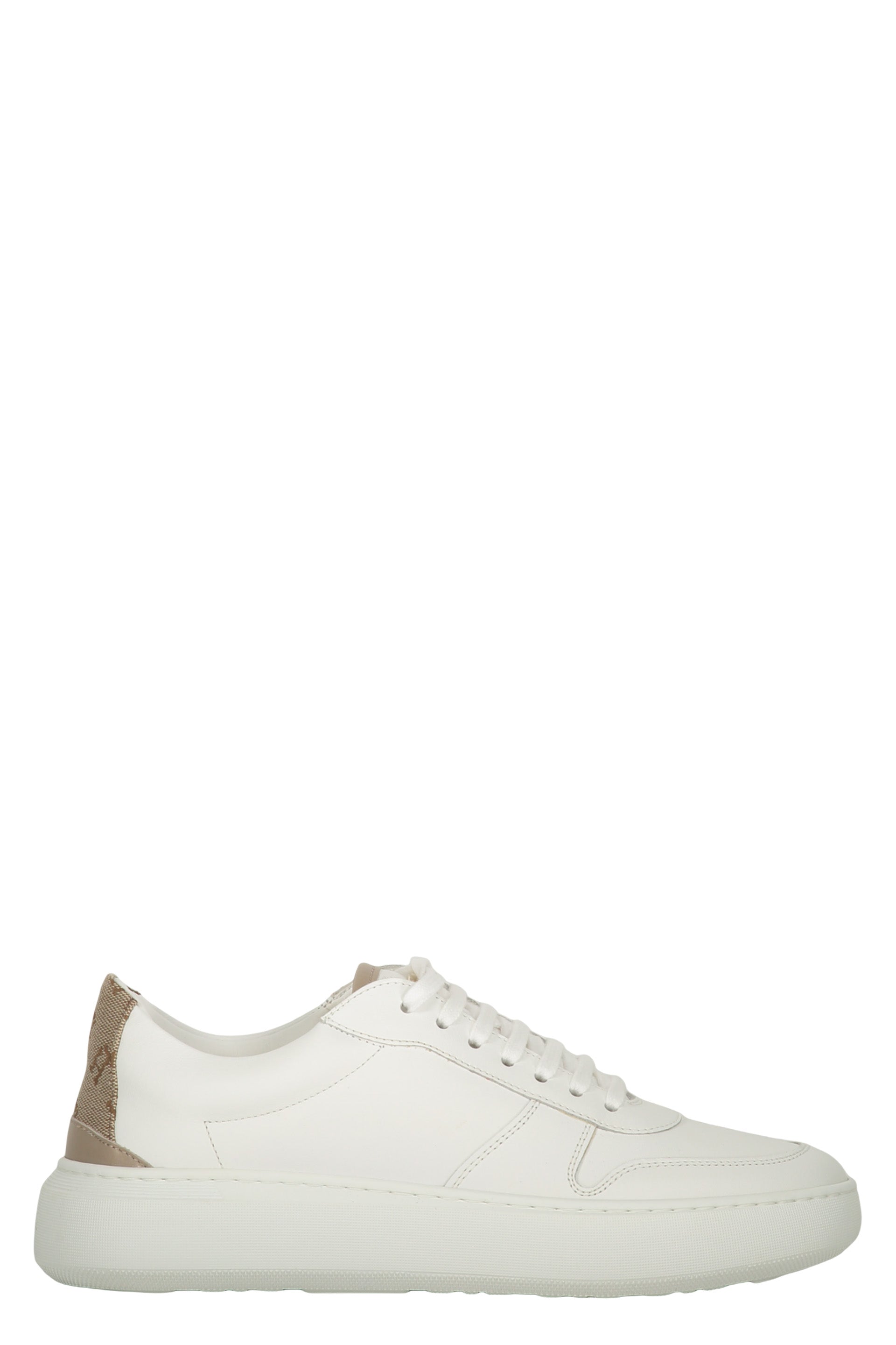 Minimalist white sneaker with stylish details