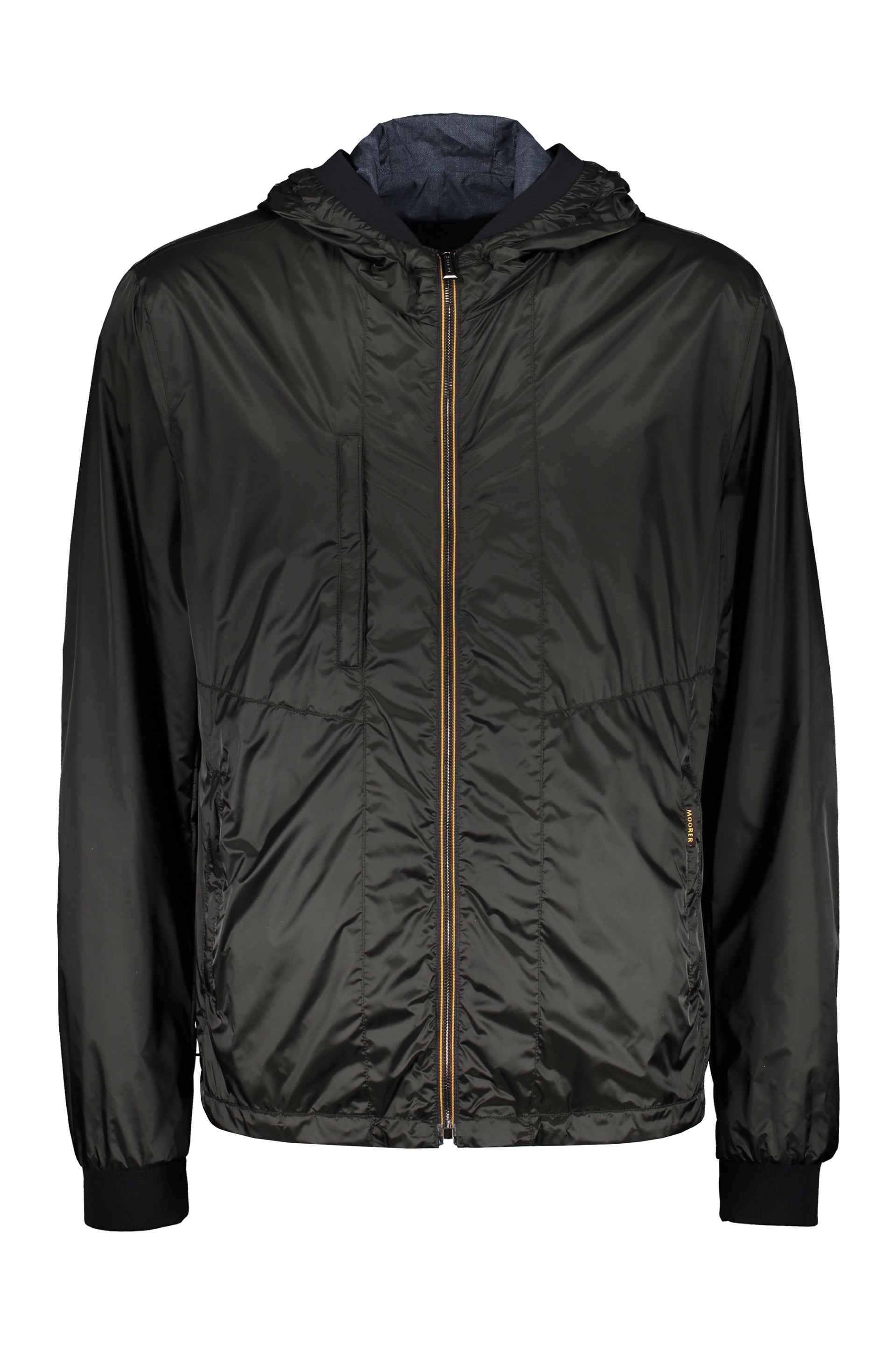 Jacket with zip and hood