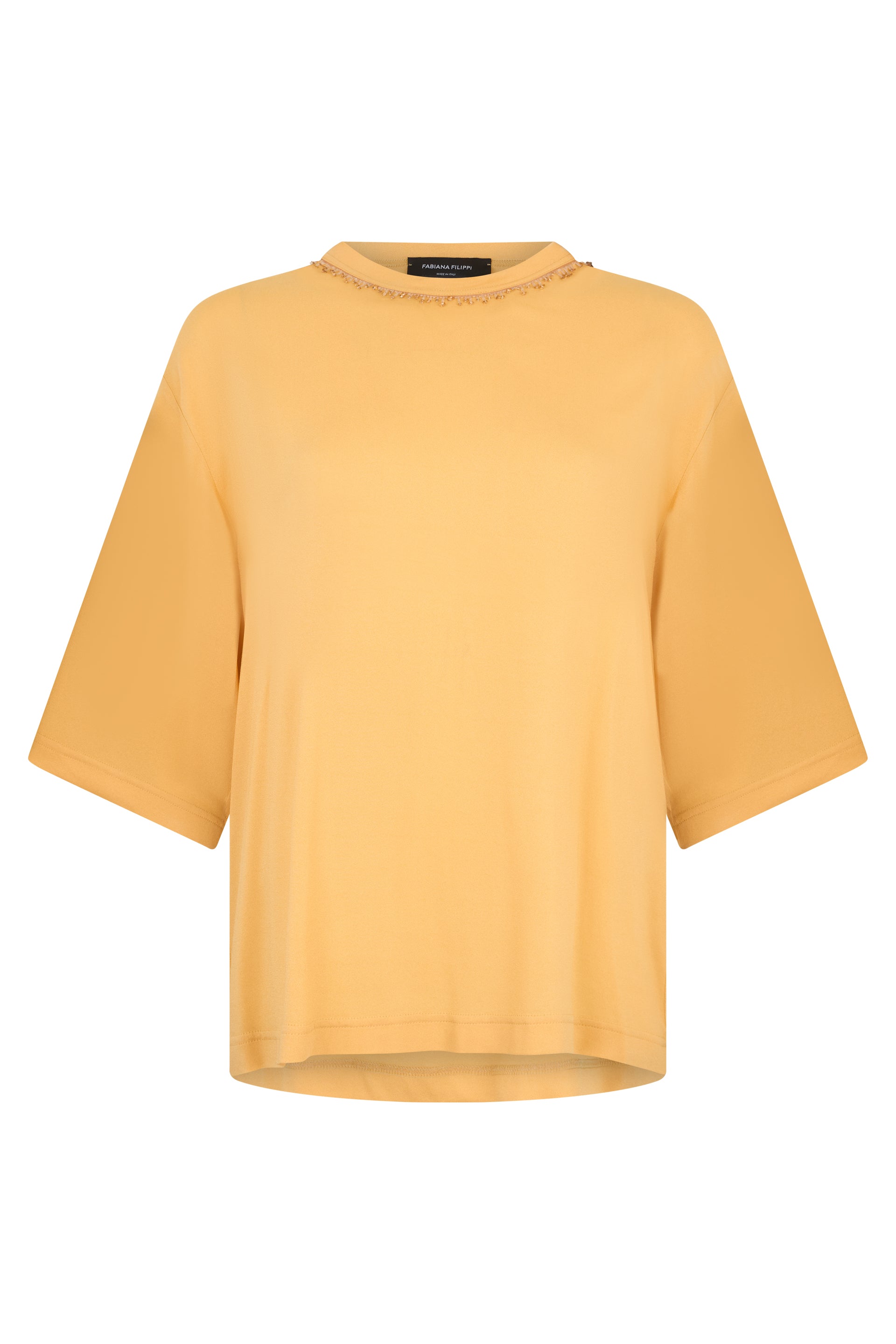 Orange short-sleeve t-shirt, casual and versatile.