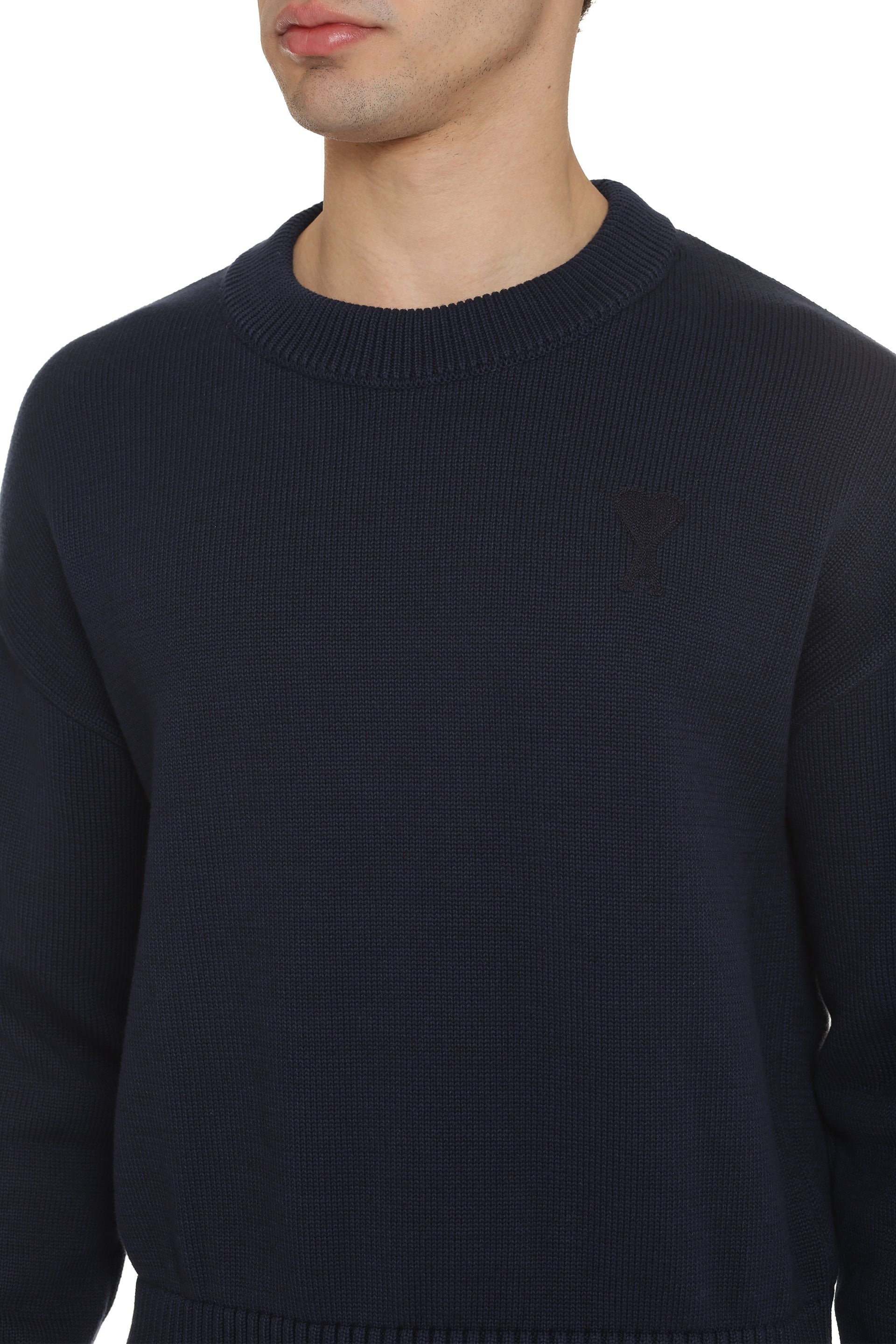 Long sleeve crew-neck sweater