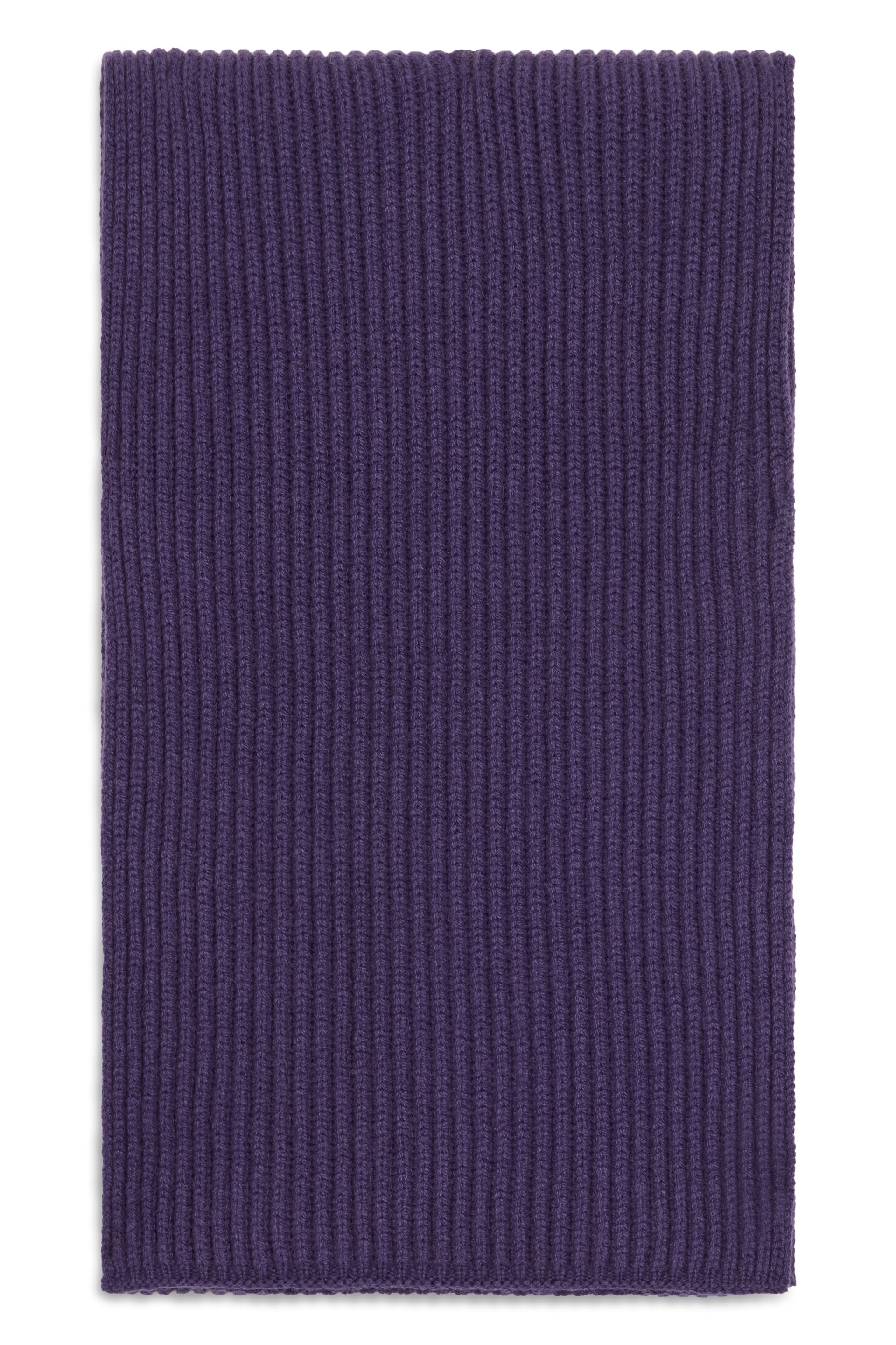 Purple ribbed scarf with a minimalist and versatile design.