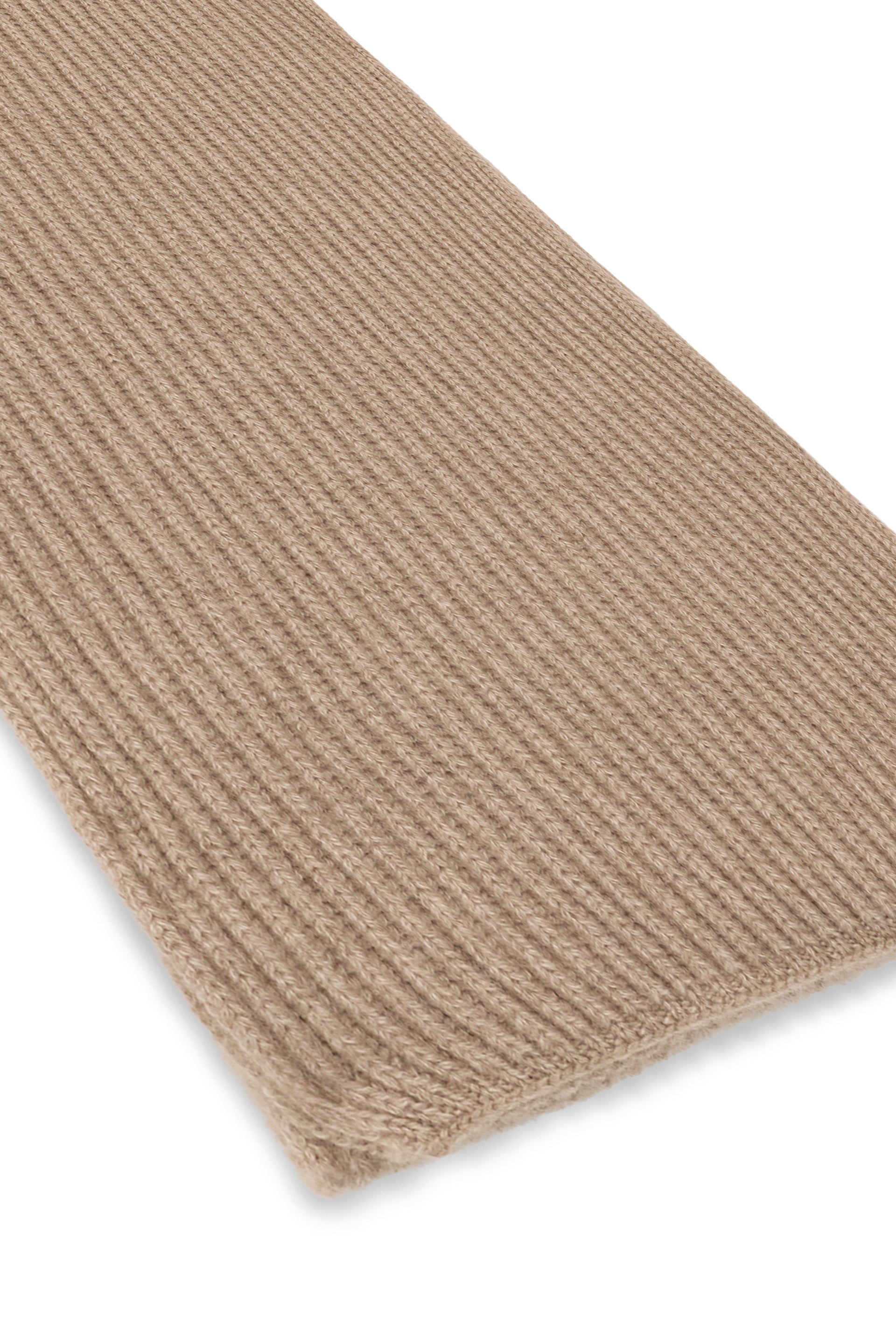Light beige rectangular rug, sophisticated elegance.