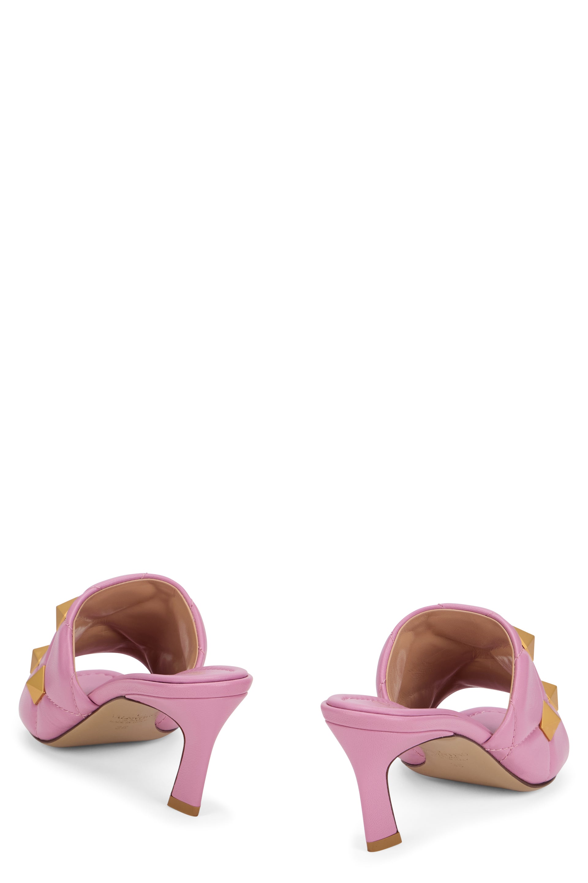 Pointed open-toe shoes in pink color with an elegant style.