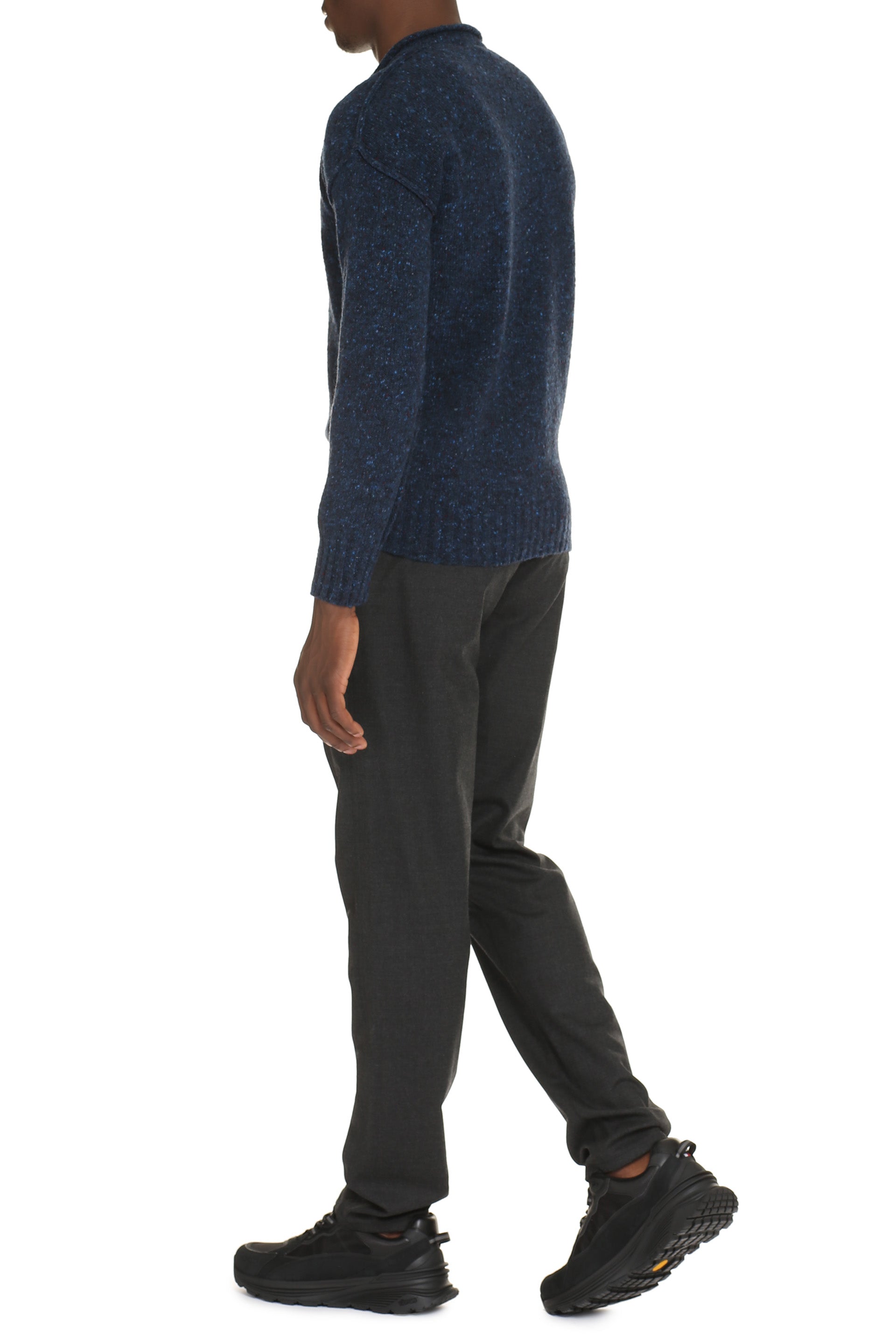 Knit wool pullover