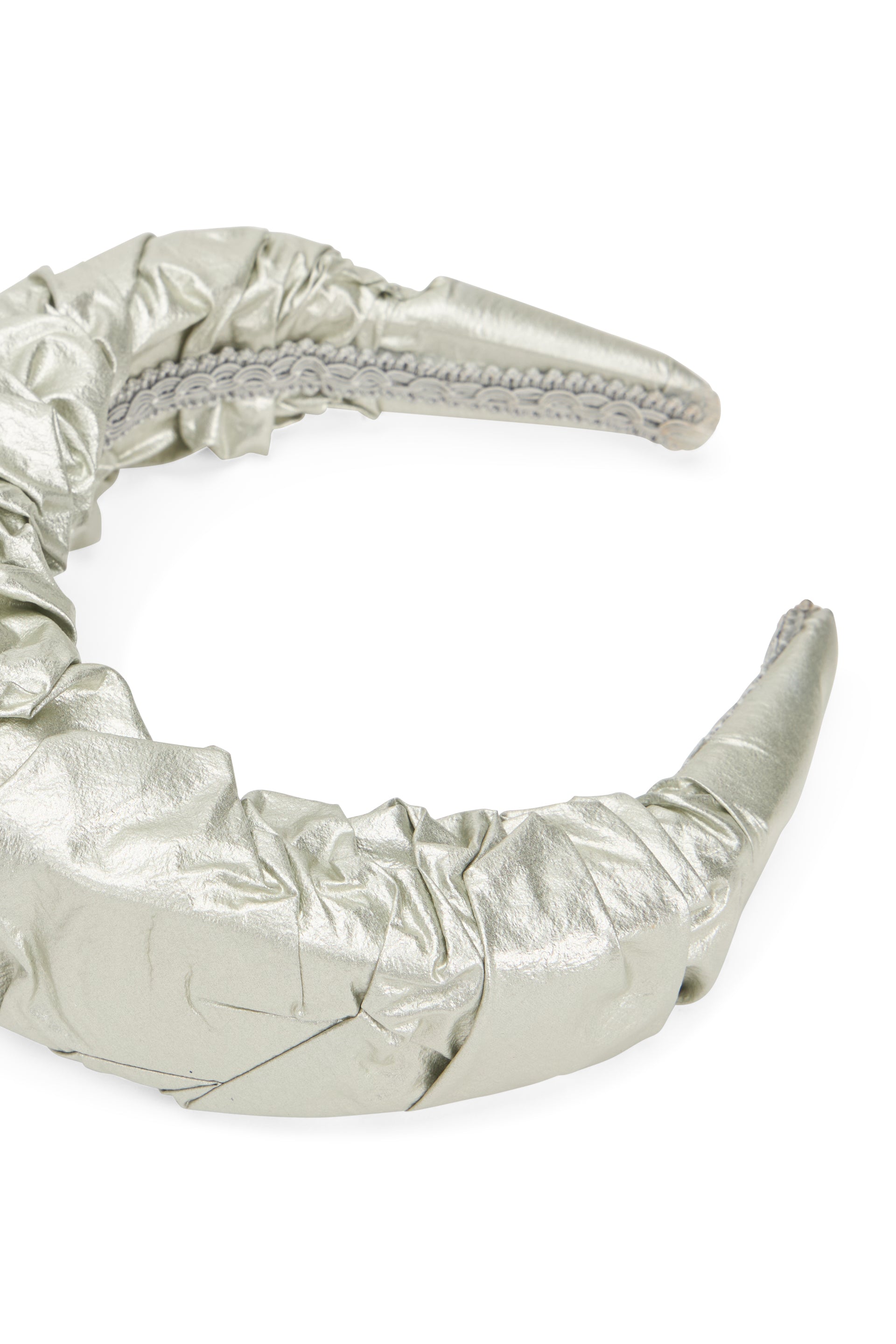 Headband in silver color, elegant and versatile.