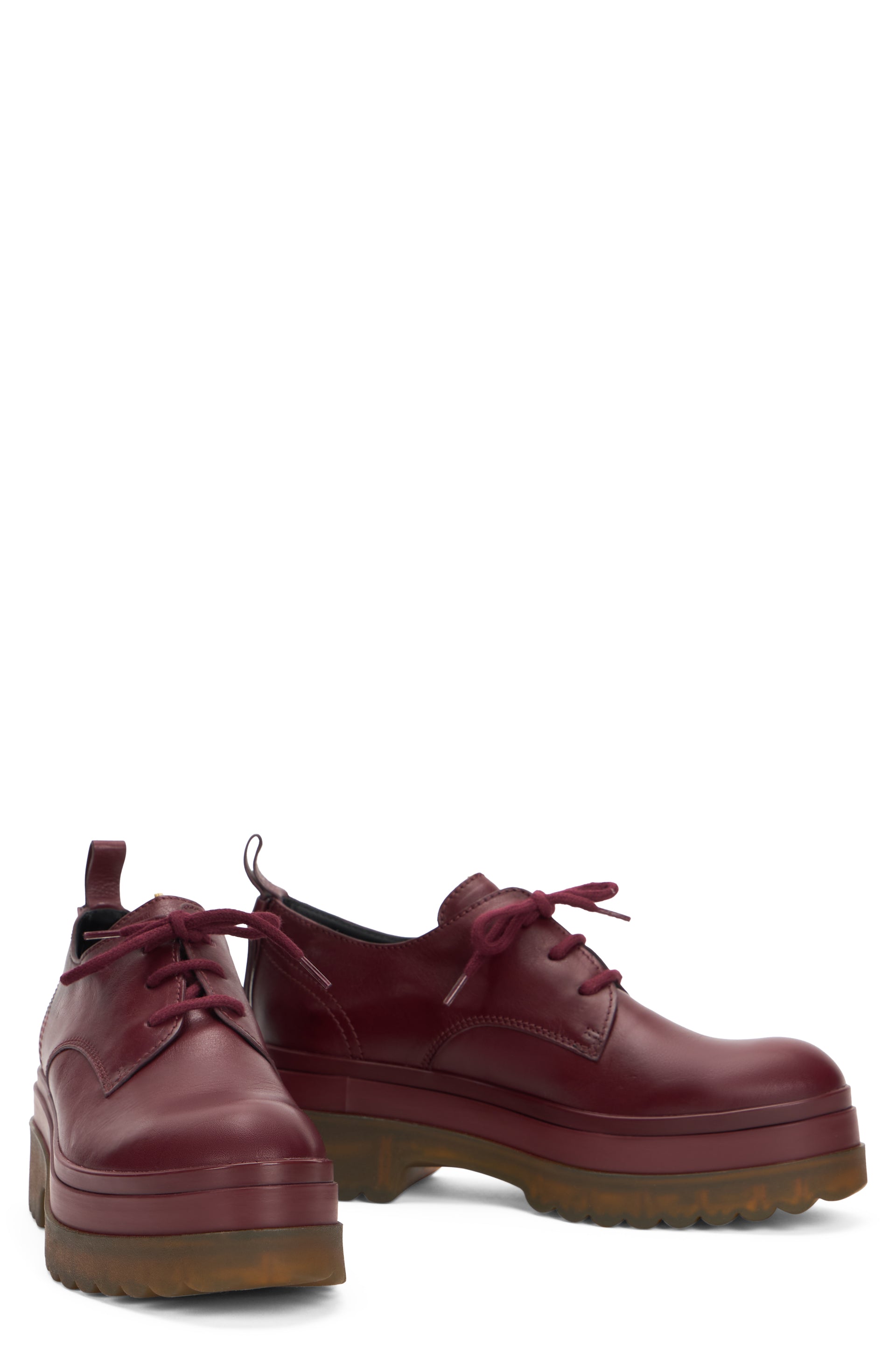 Bordeaux platform shoes with contrasting sole.